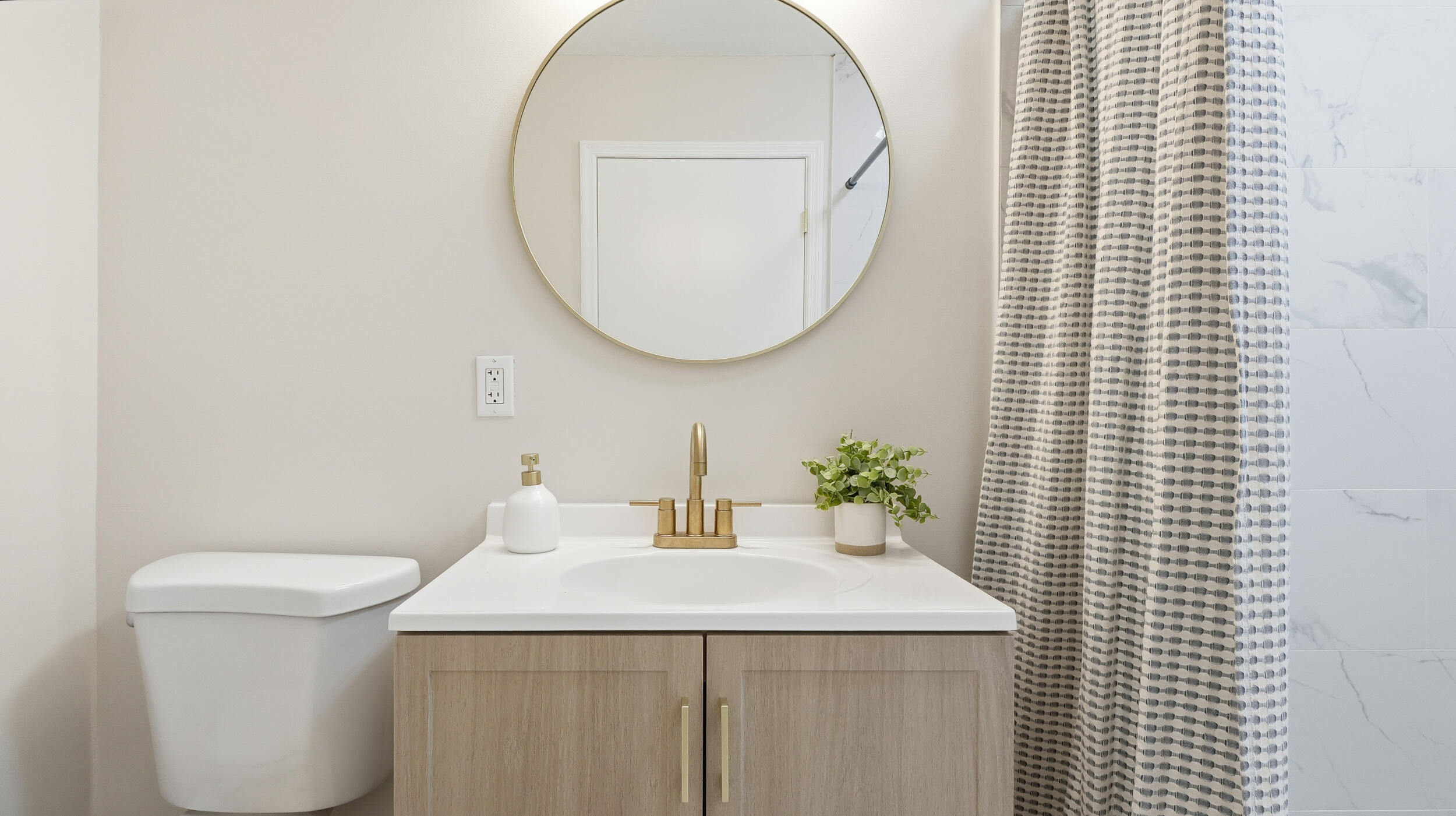 4305 Oakland Terrace