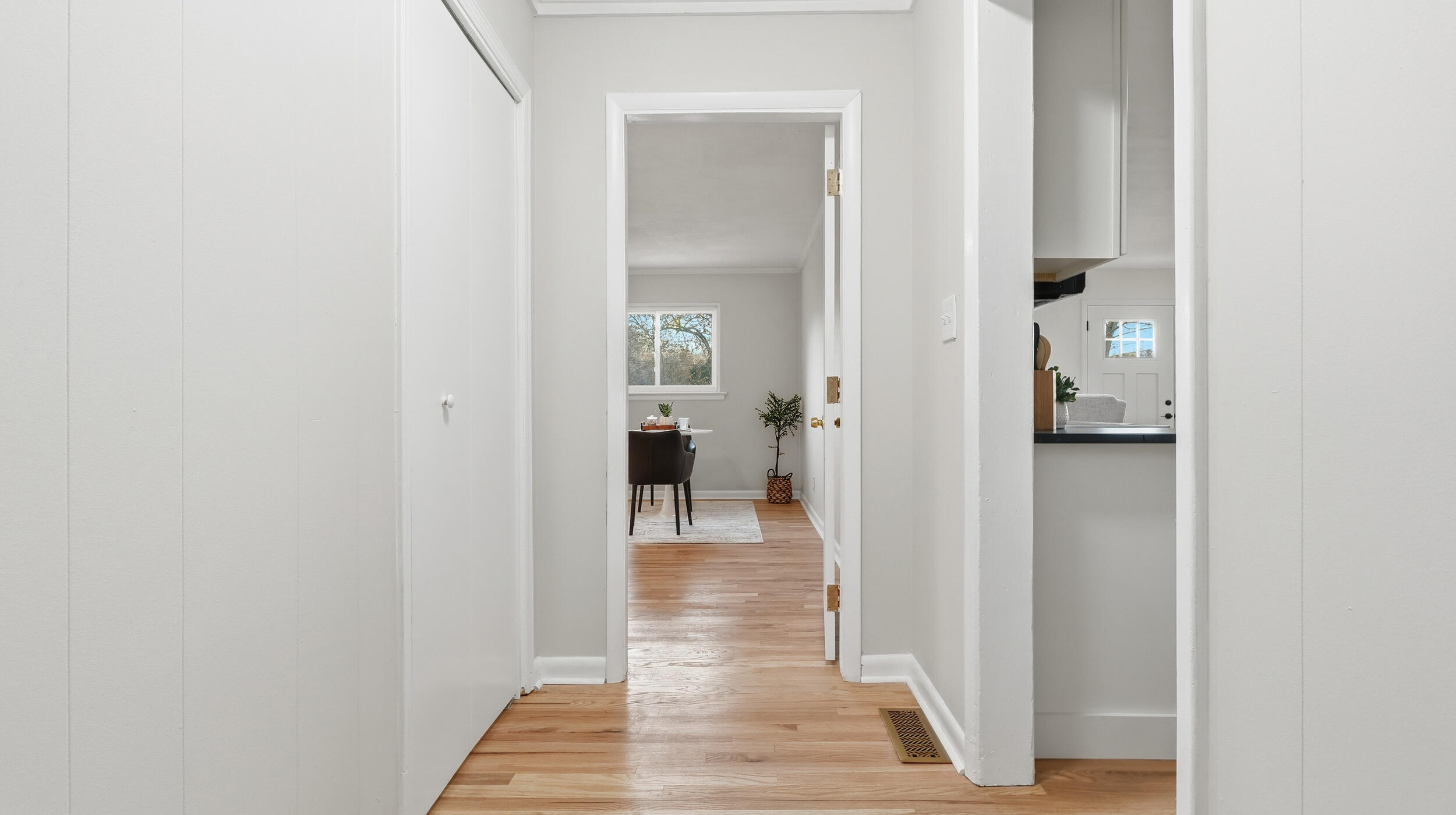 4305 Oakland Terrace