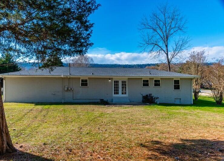 92 Nancy Lane