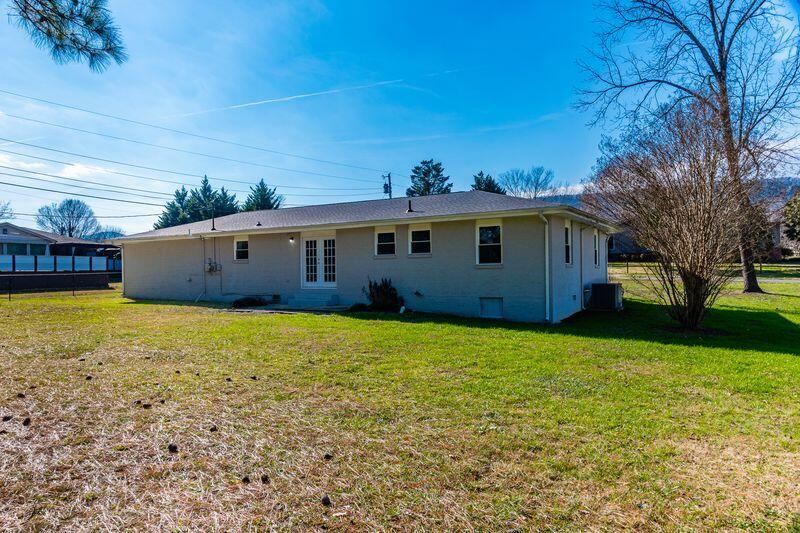 92 Nancy Lane