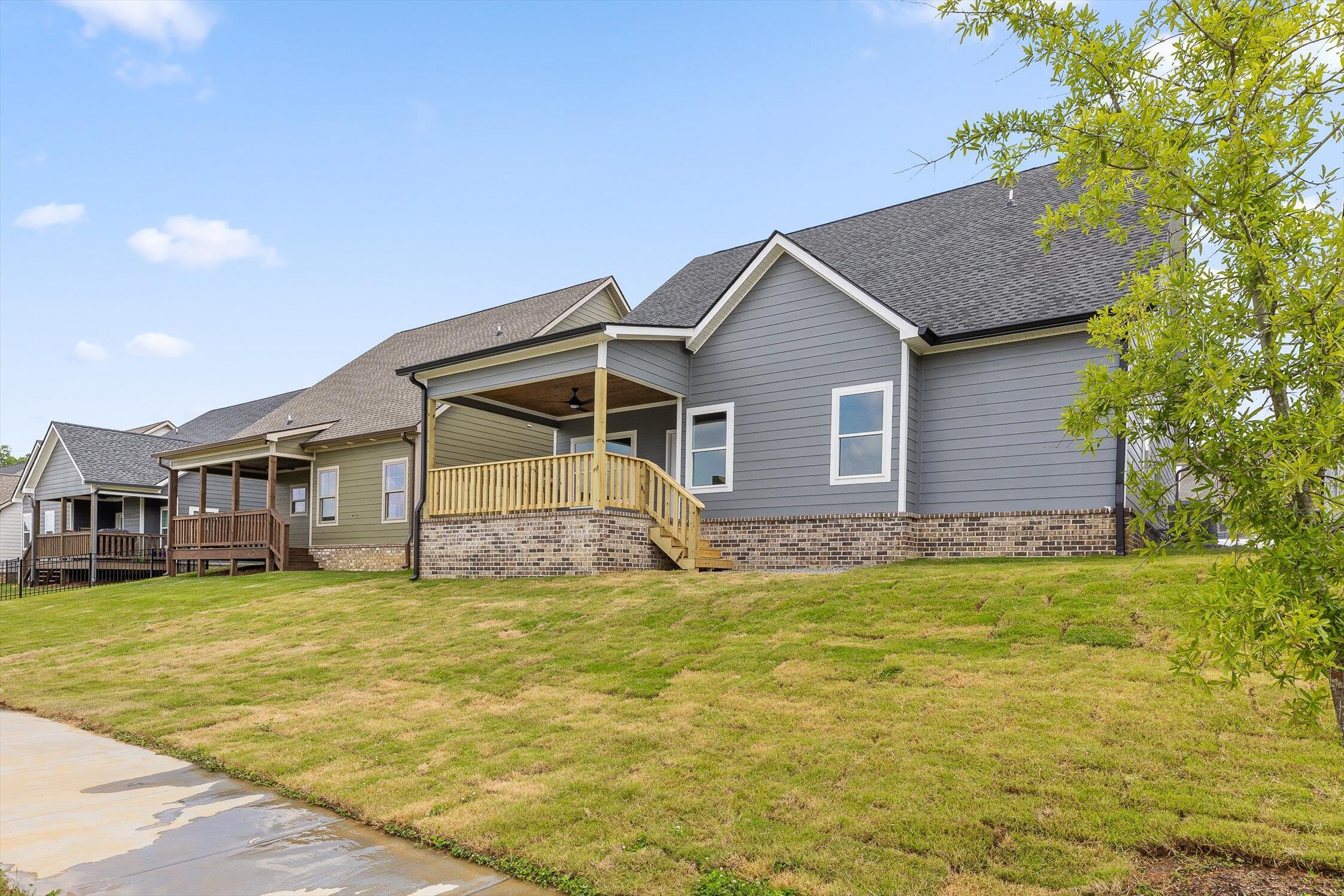 528 Willow Grove Court, 57