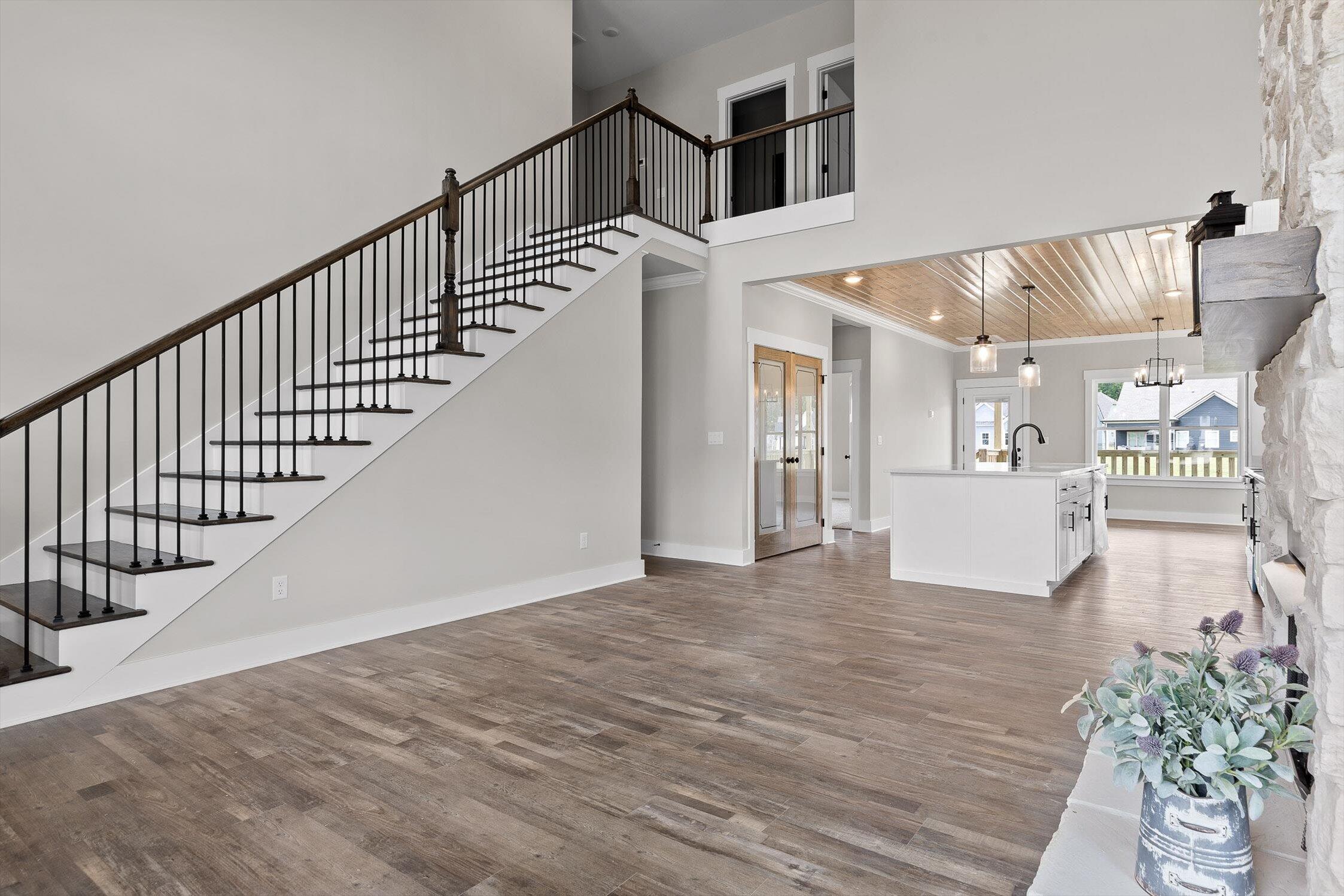 528 Willow Grove Court, 57