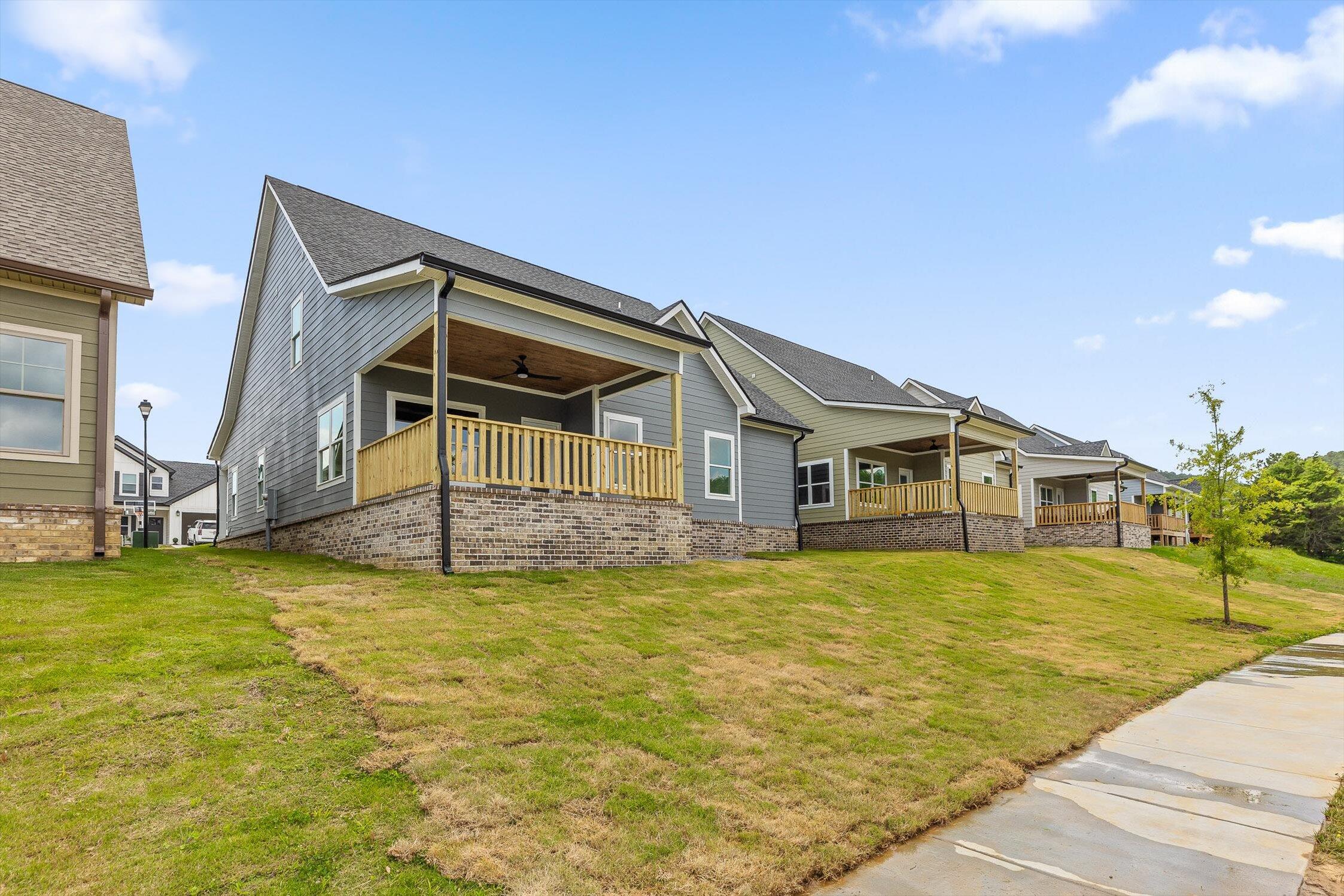 528 Willow Grove Court, 57