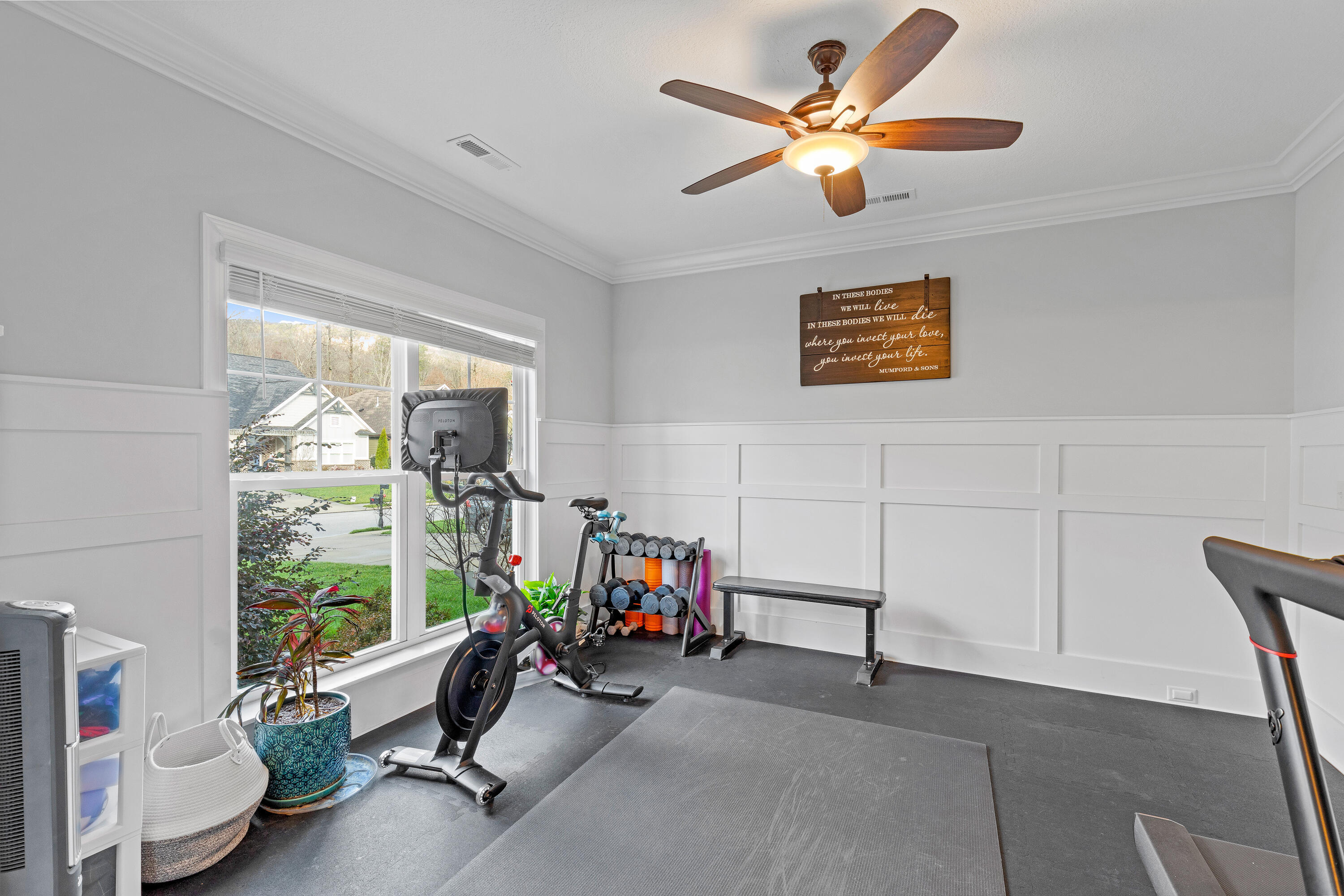 558 Deer Valley Drive