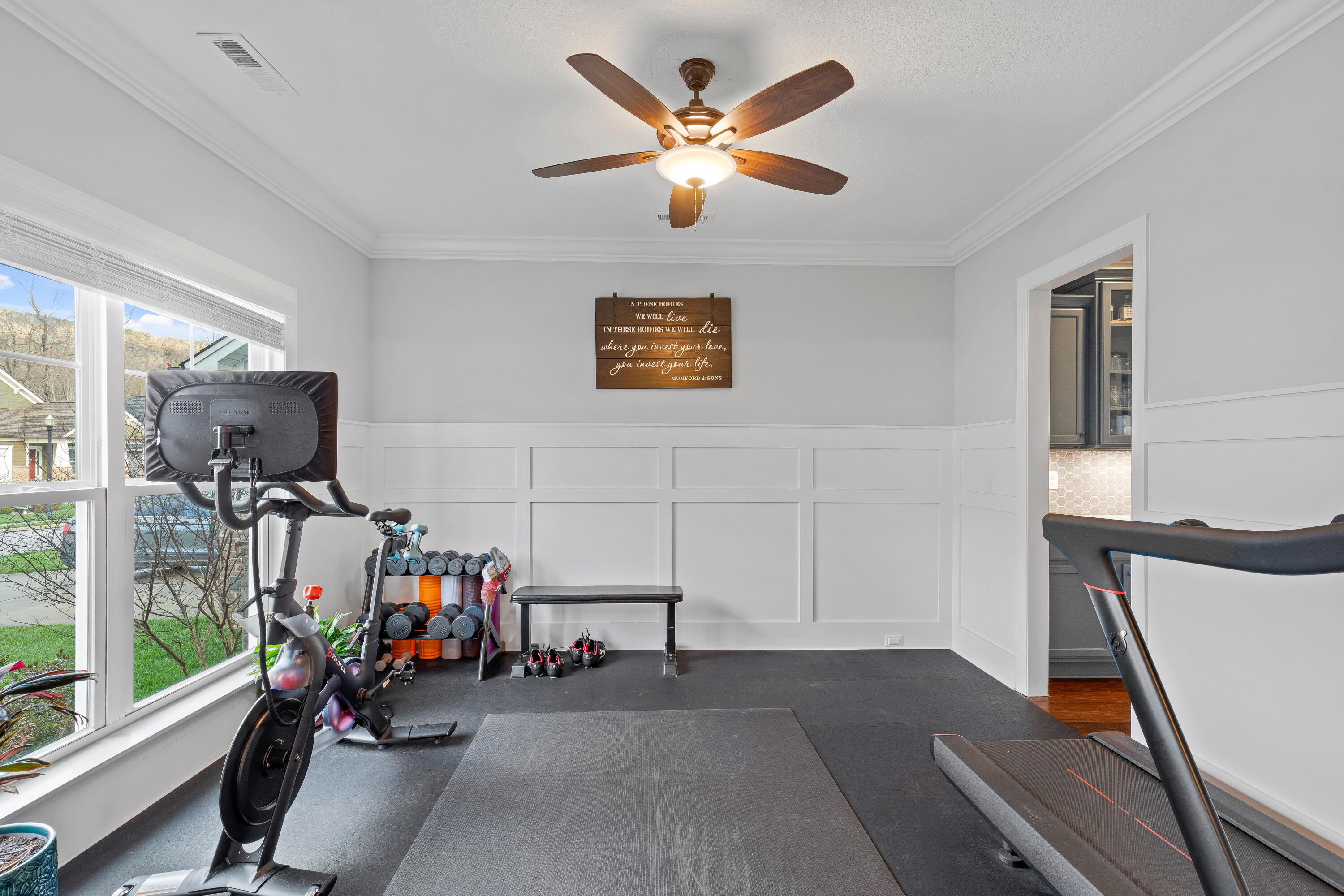 558 Deer Valley Drive