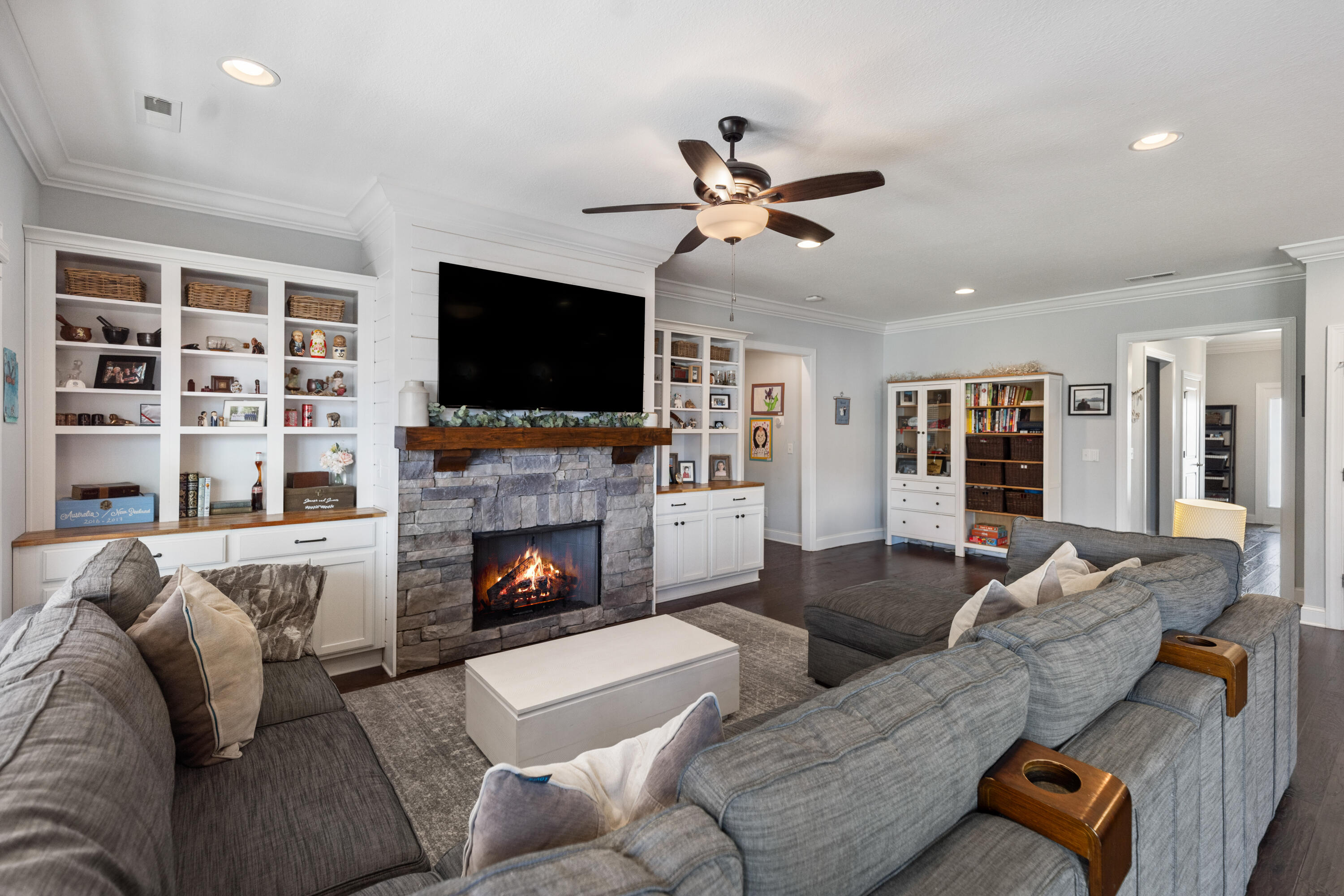 558 Deer Valley Drive