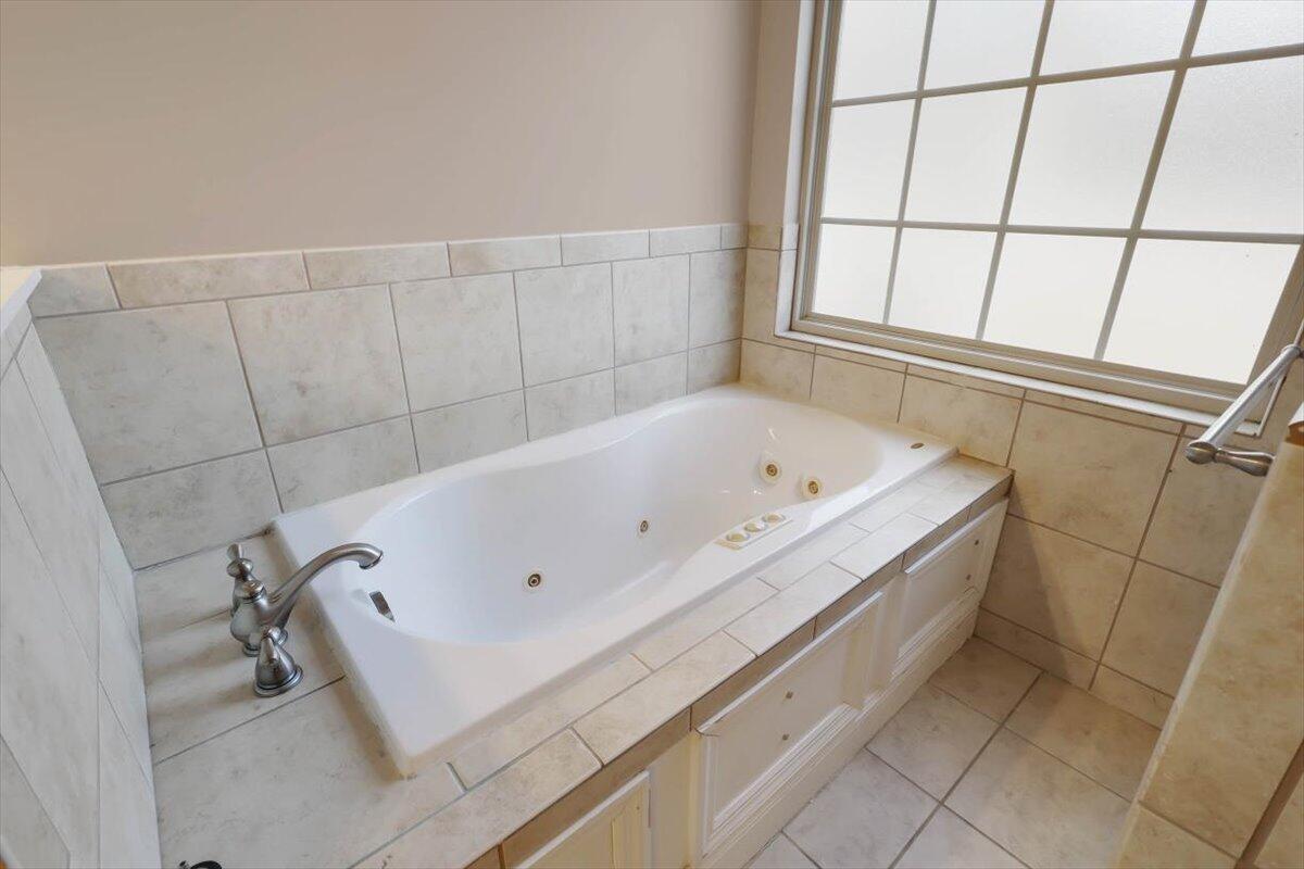 8323 Grinder Creek Place