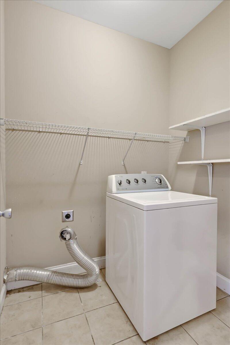 8323 Grinder Creek Place