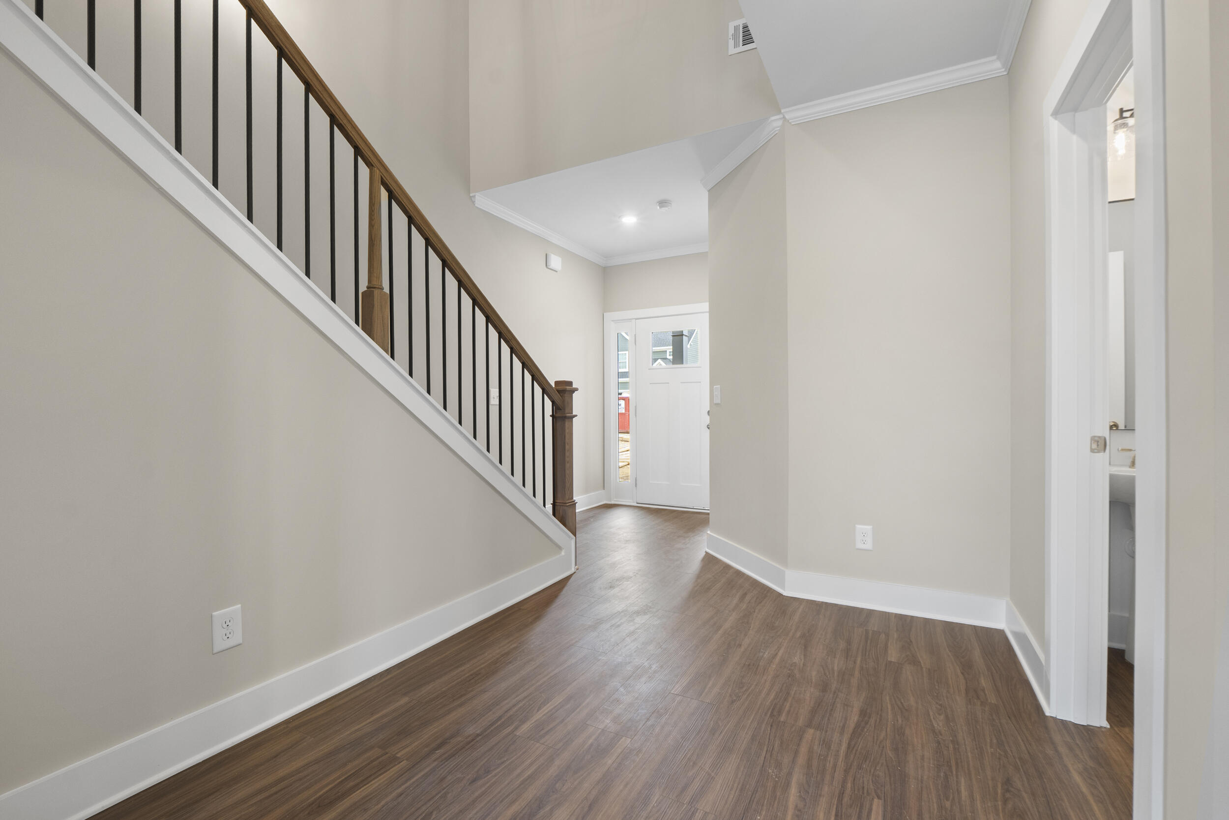 6674 Dharma Loop, 70