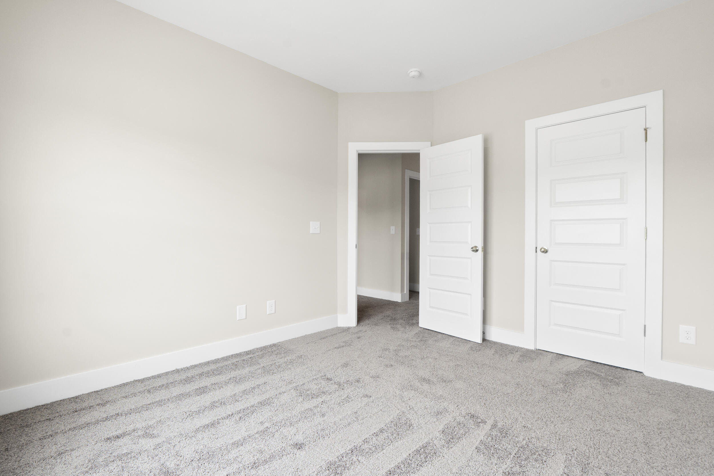 6674 Dharma Loop, 70