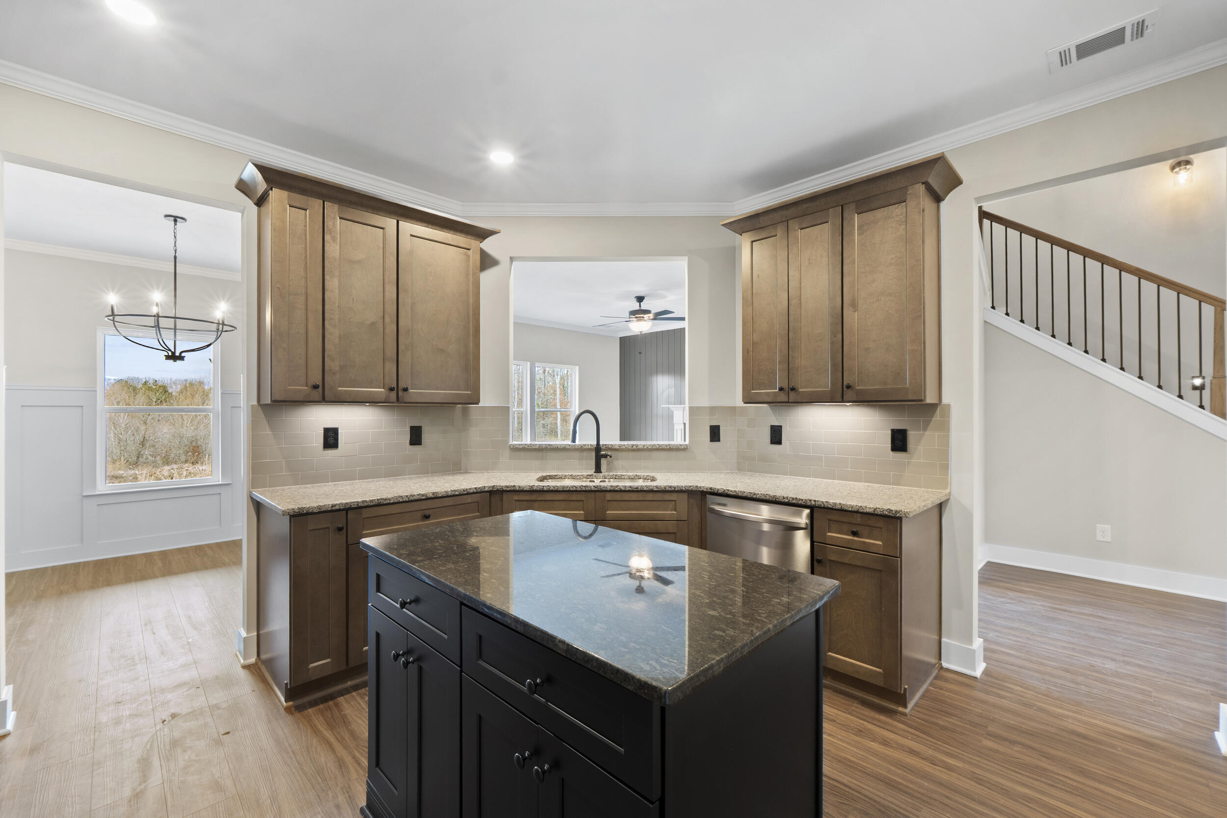 6674 Dharma Loop, 70