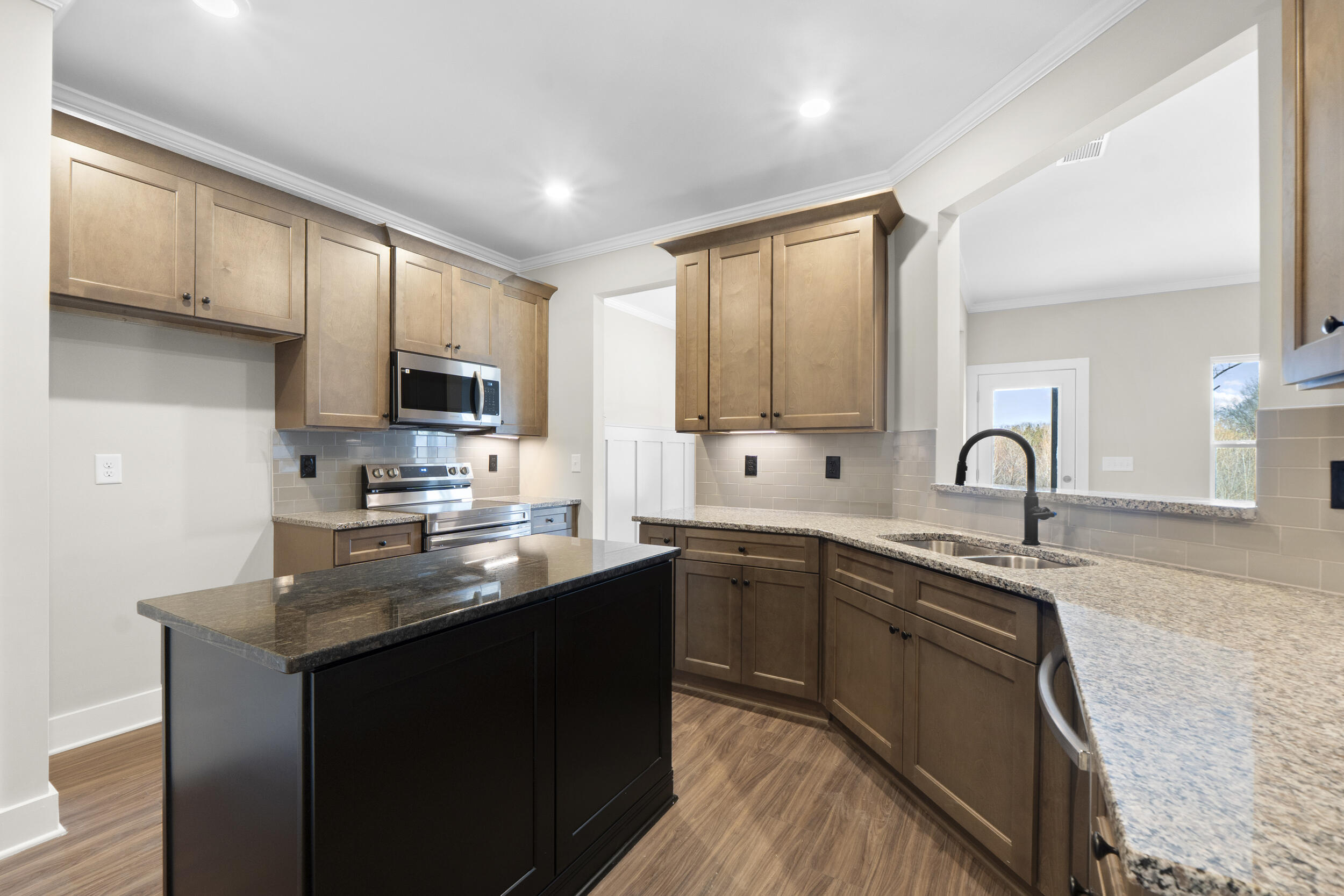 6674 Dharma Loop, 70