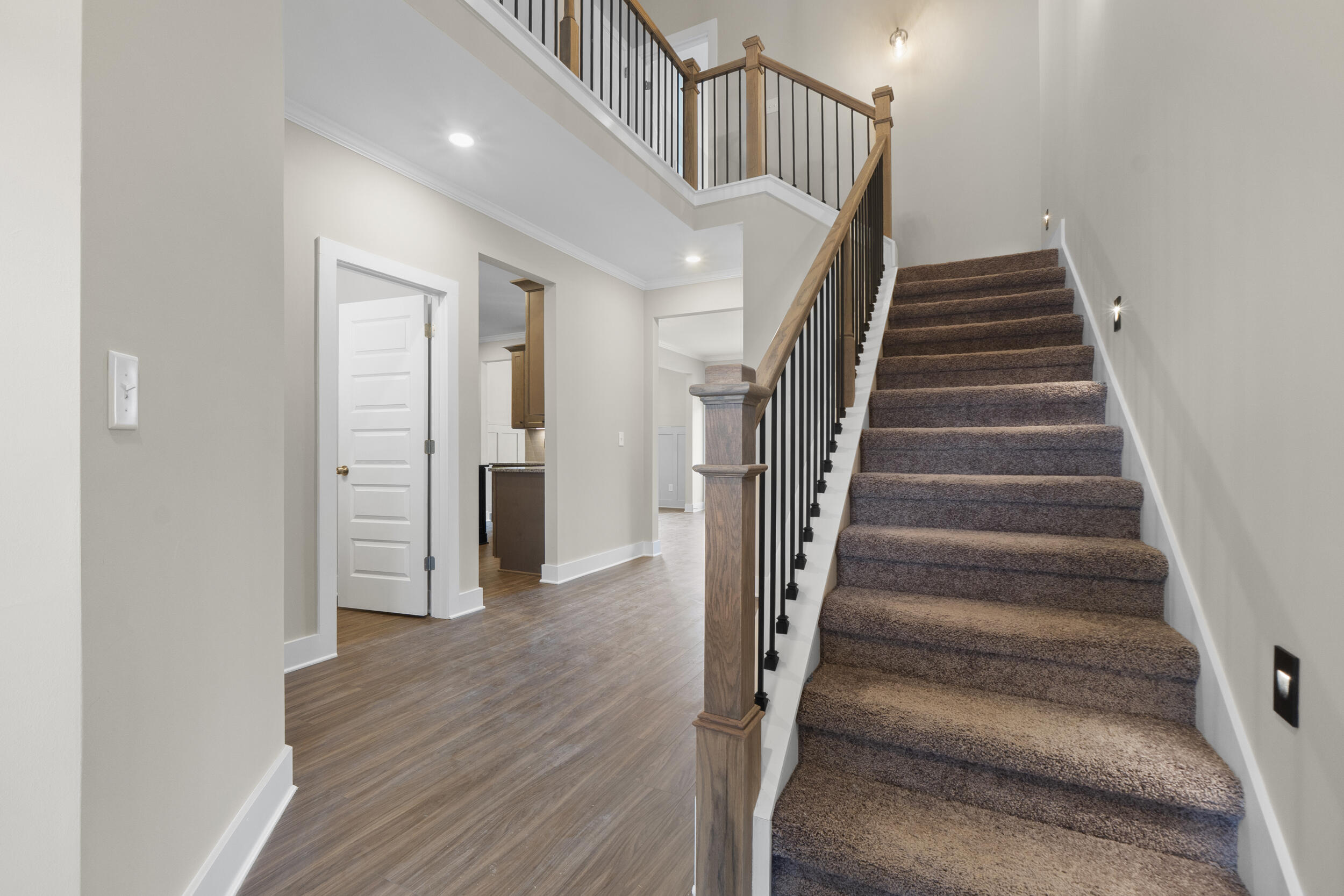 6674 Dharma Loop, 70