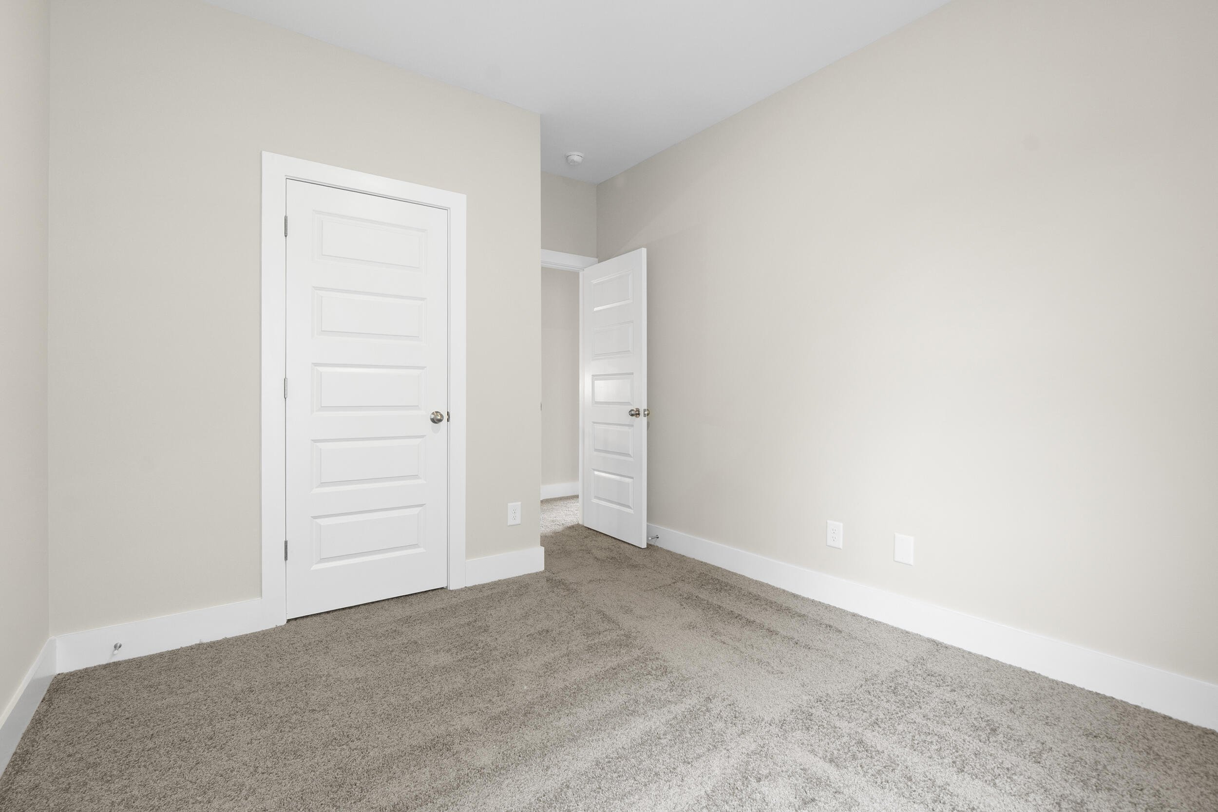 6674 Dharma Loop, 70