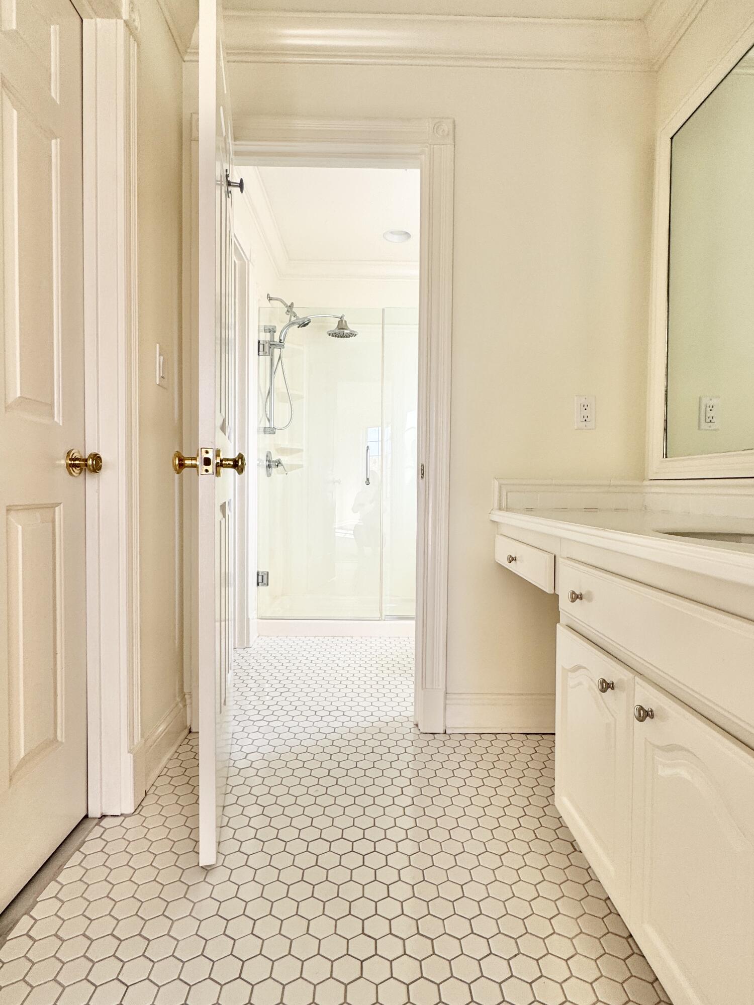 1117 Winding Oaks Way