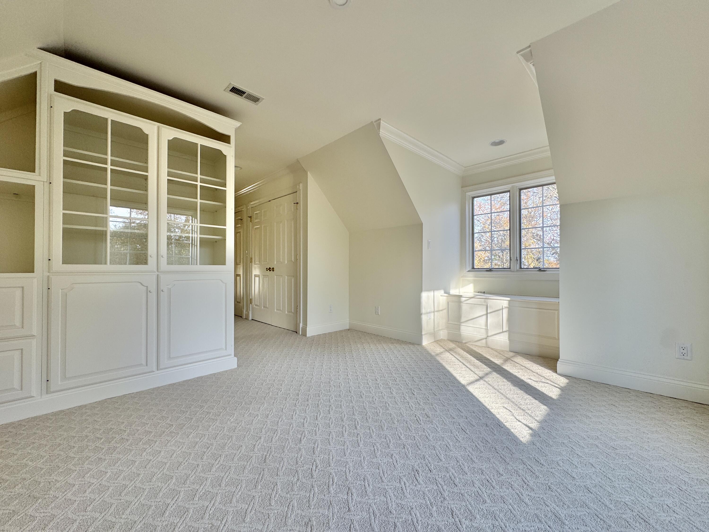 1117 Winding Oaks Way