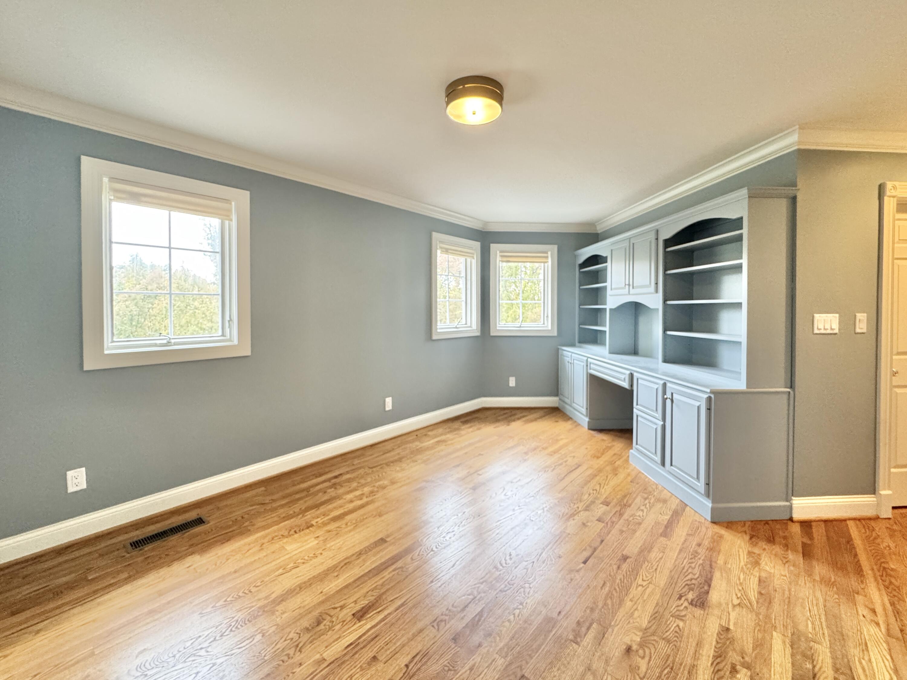 1117 Winding Oaks Way