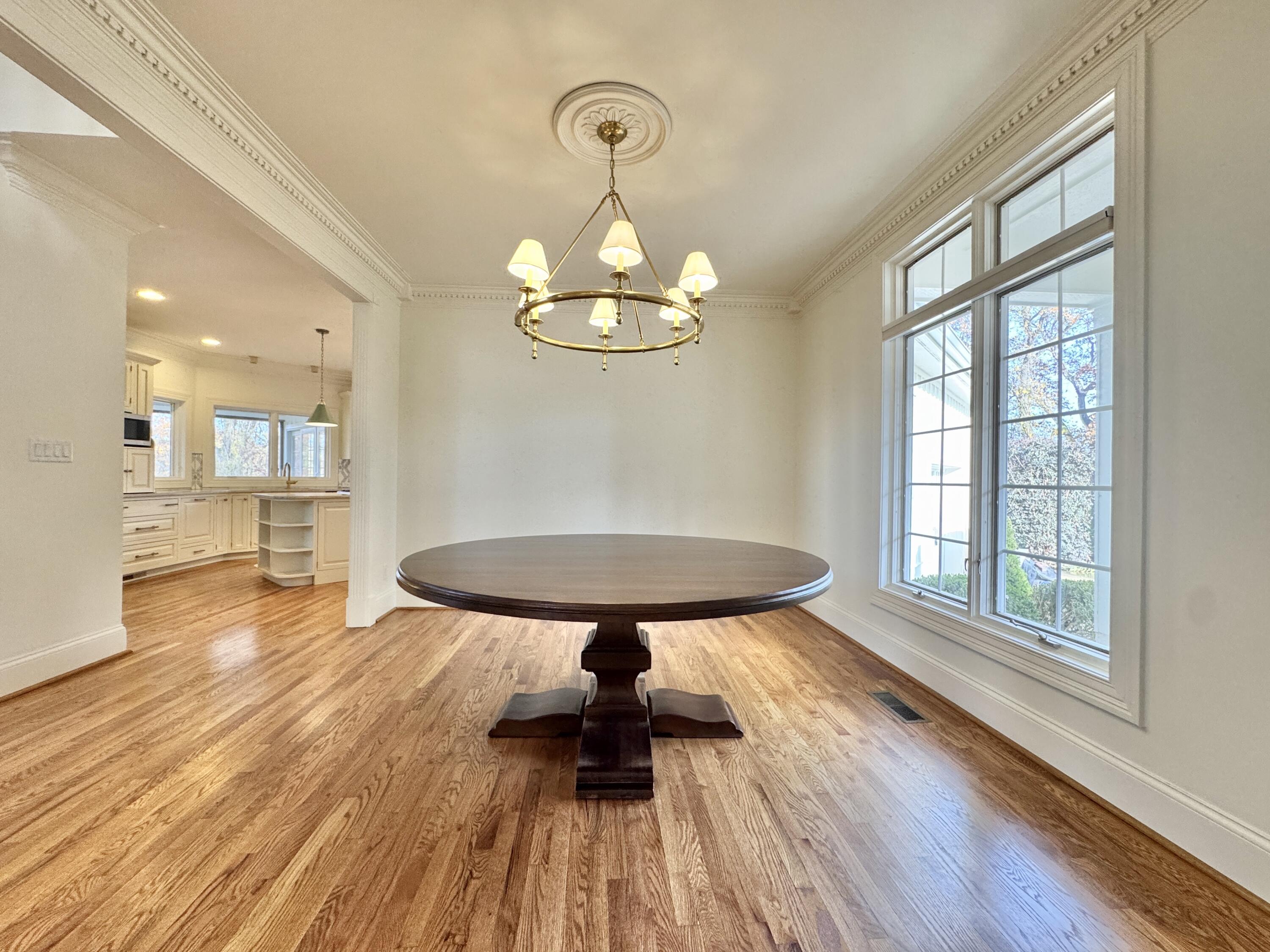 1117 Winding Oaks Way