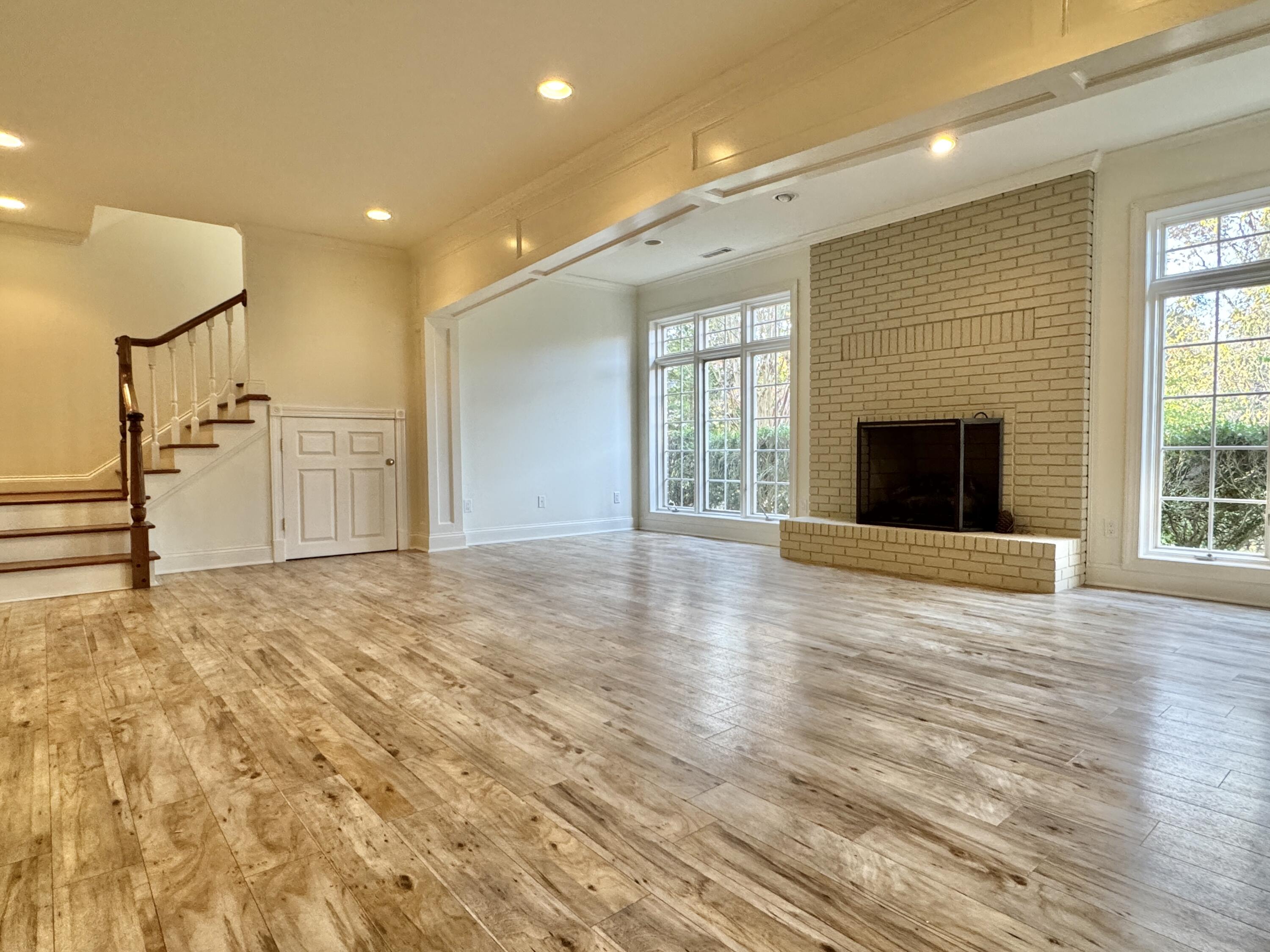 1117 Winding Oaks Way