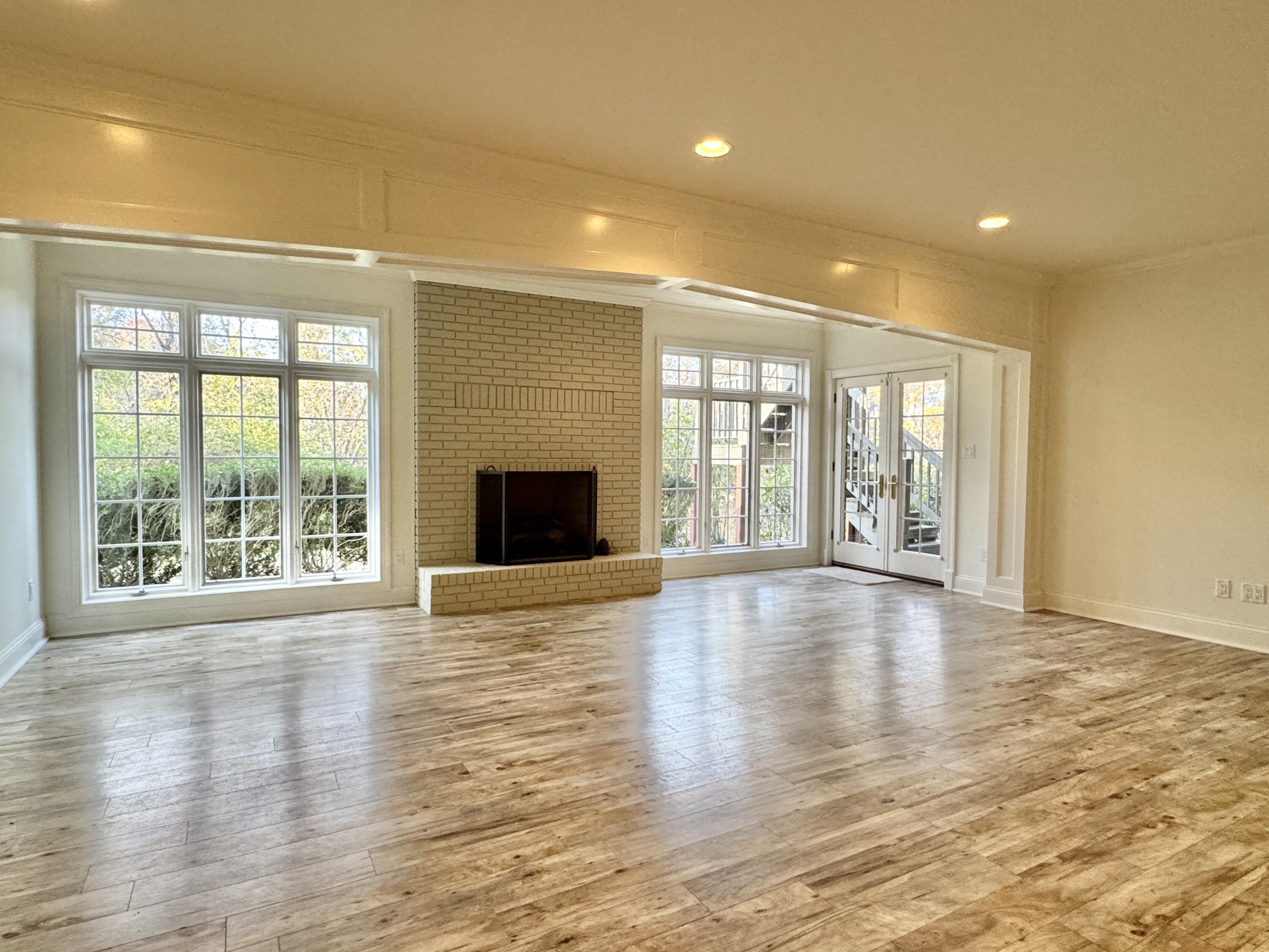 1117 Winding Oaks Way