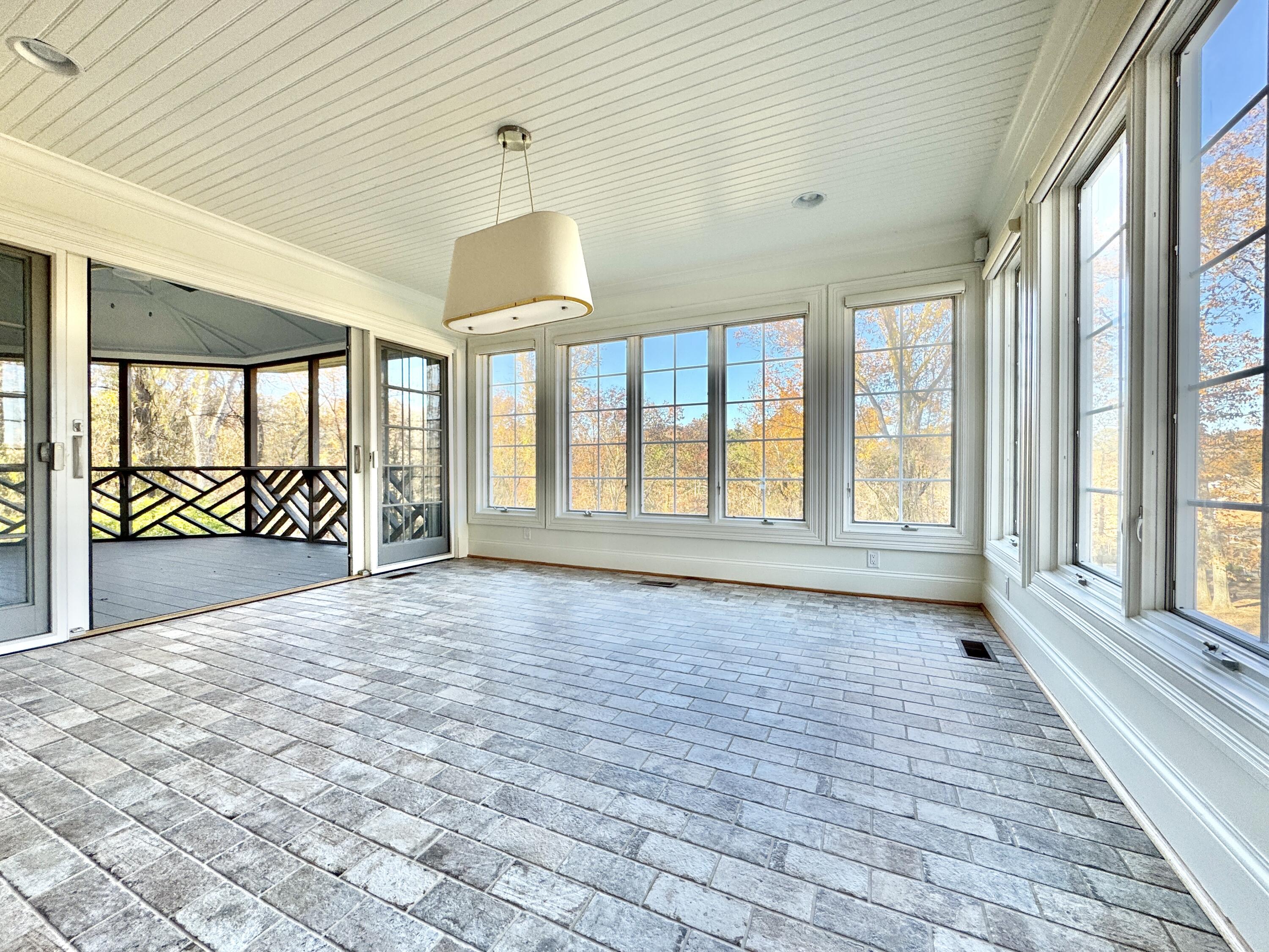 1117 Winding Oaks Way