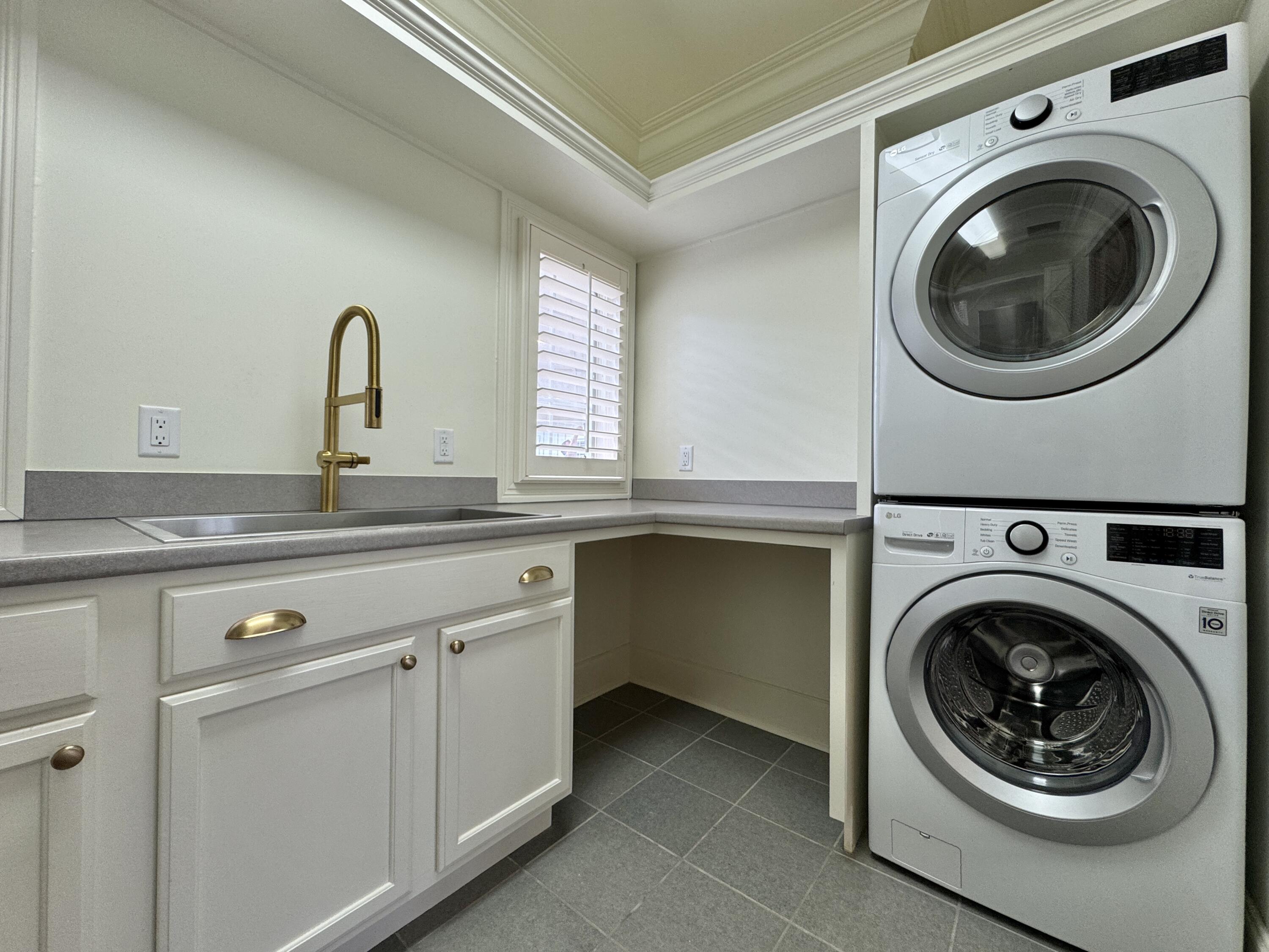 1117 Winding Oaks Way