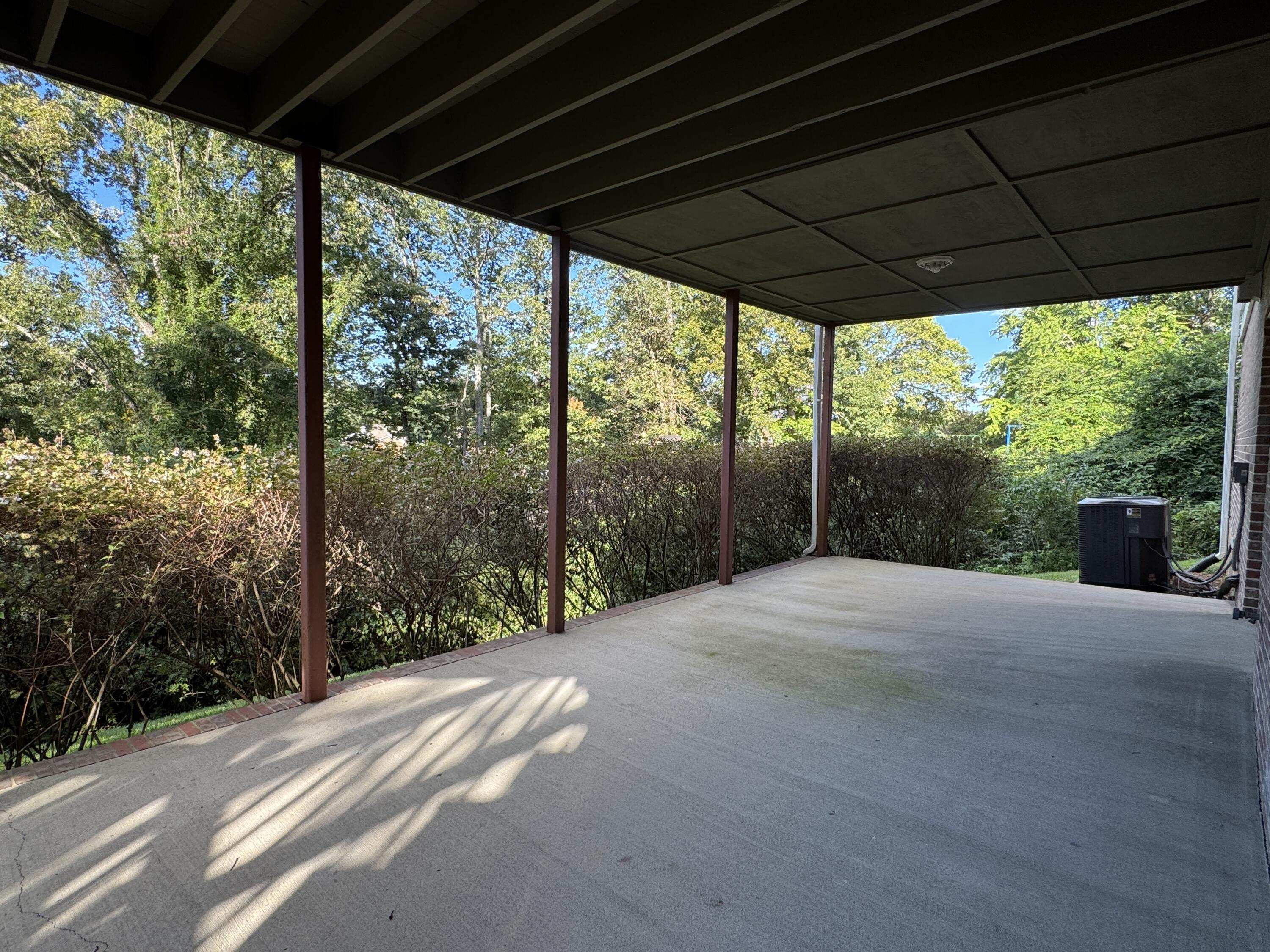 1117 Winding Oaks Way