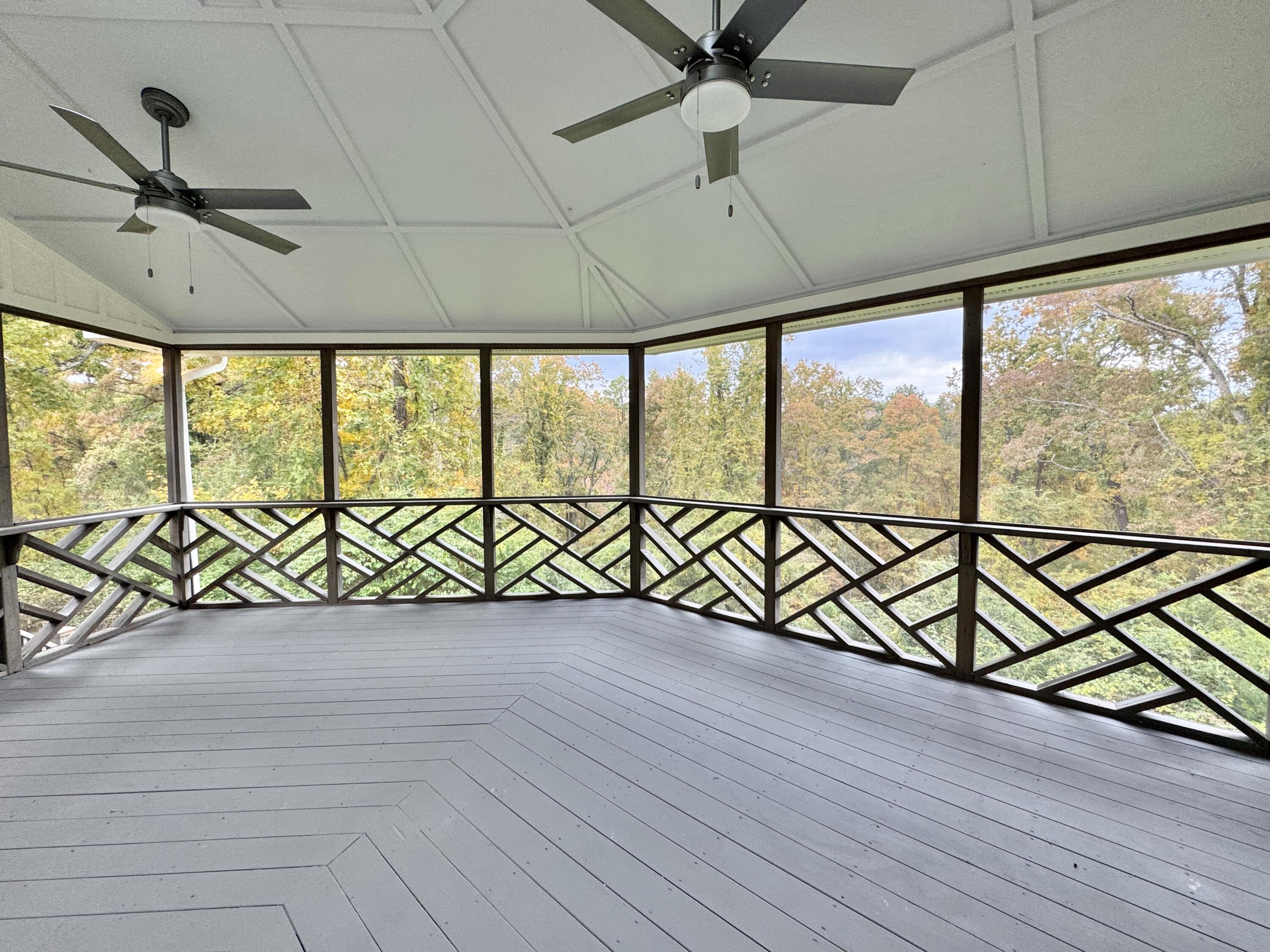 1117 Winding Oaks Way