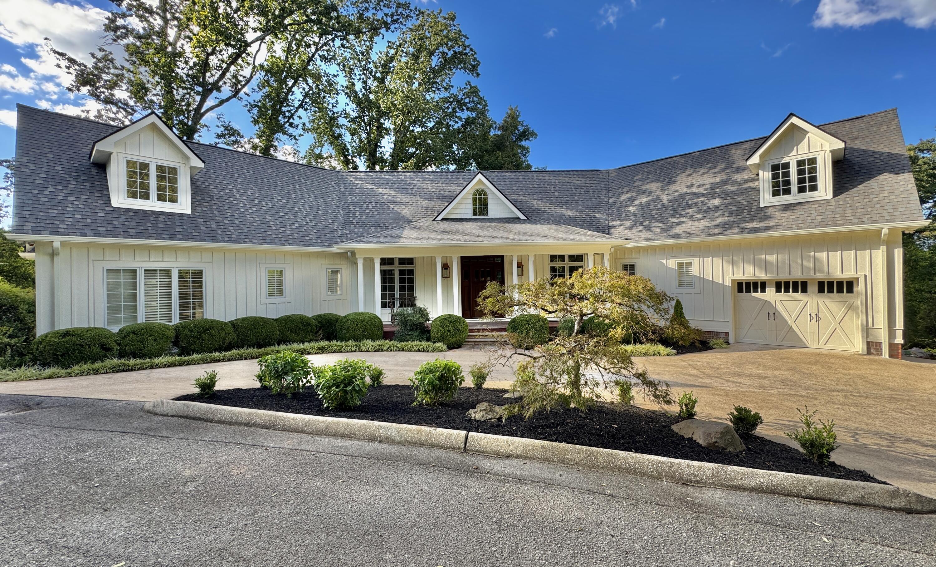 1117 Winding Oaks Way