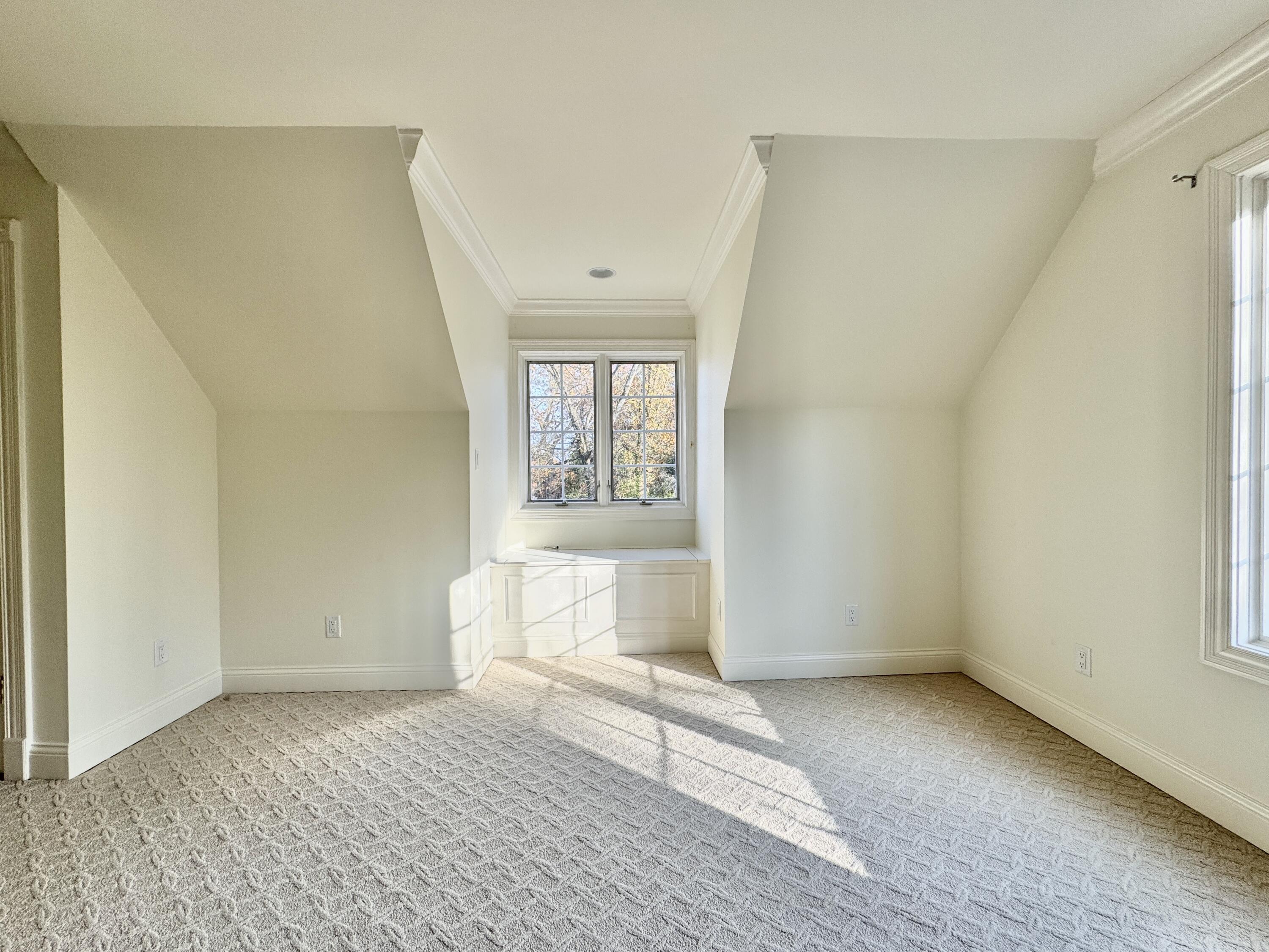 1117 Winding Oaks Way