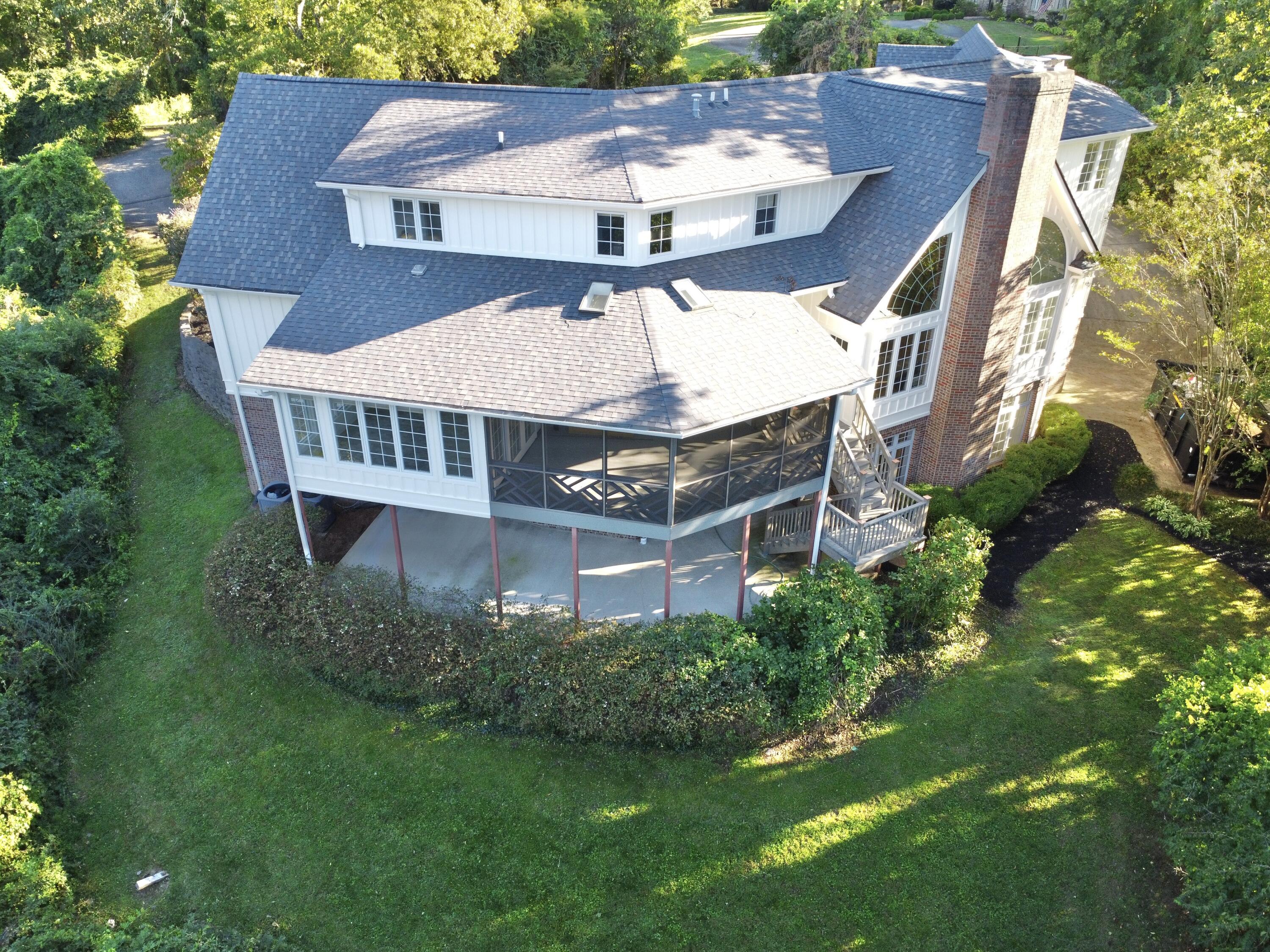 1117 Winding Oaks Way