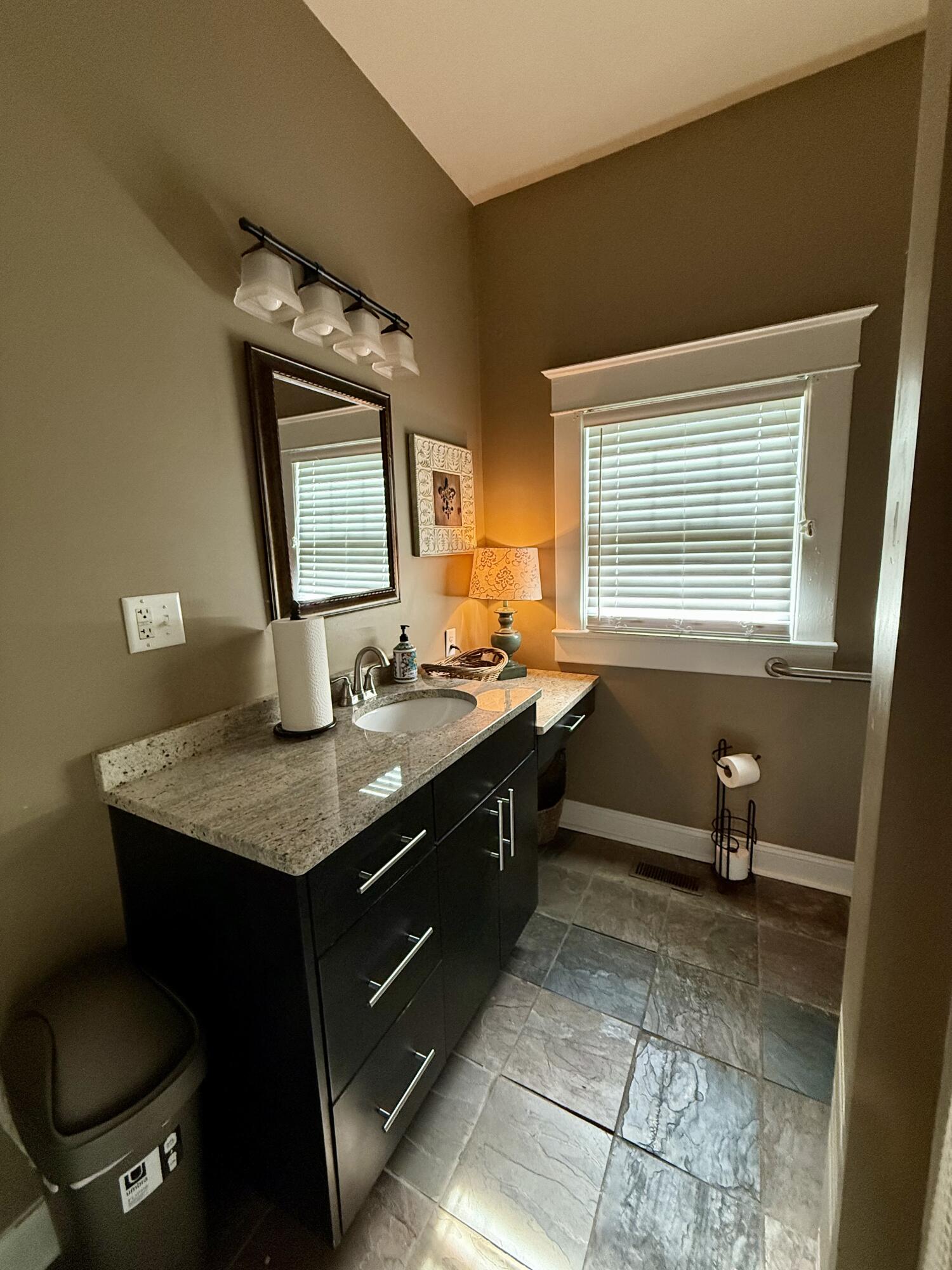 1307 Hixson Pike