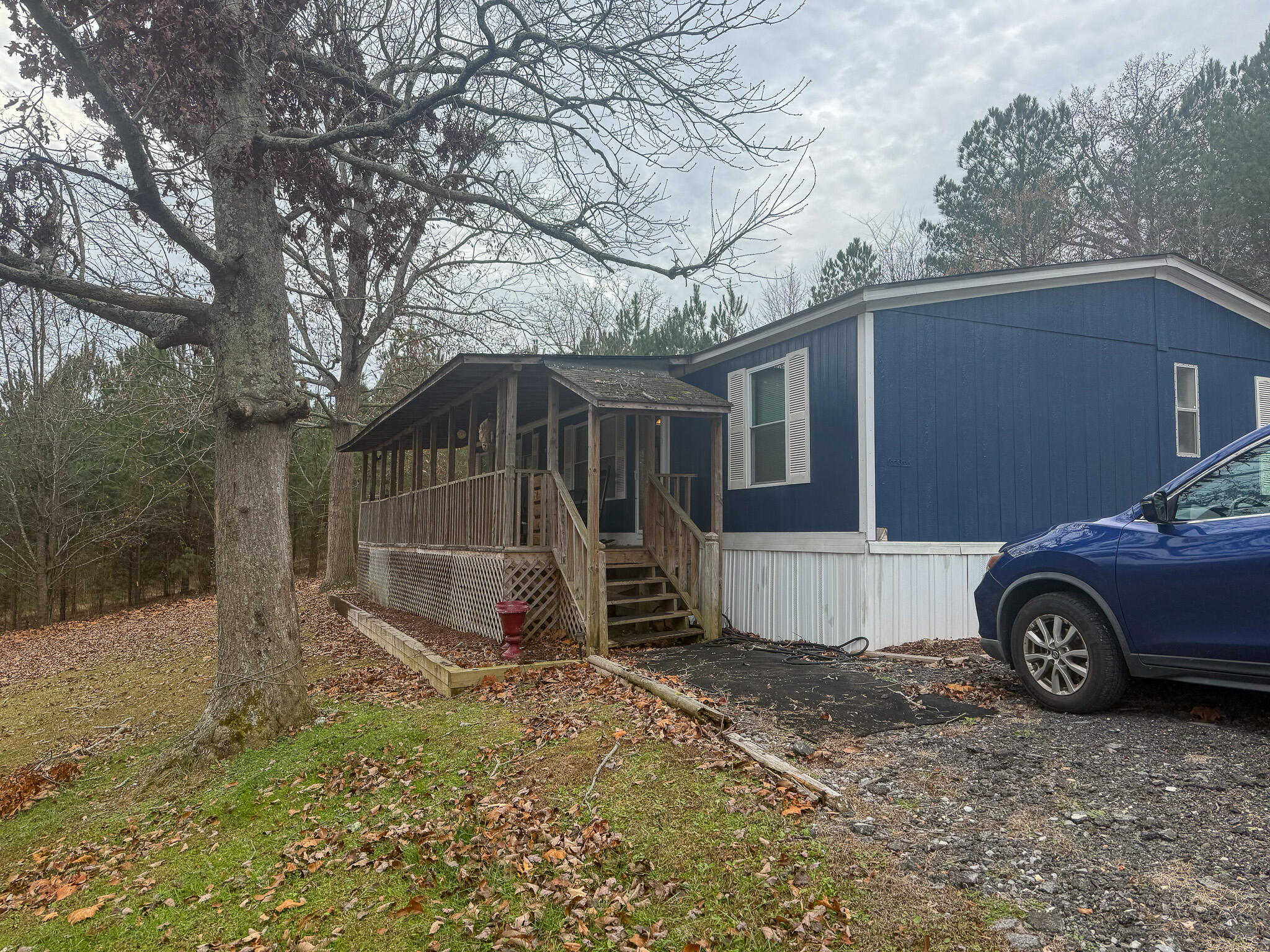 2906 Davis Road