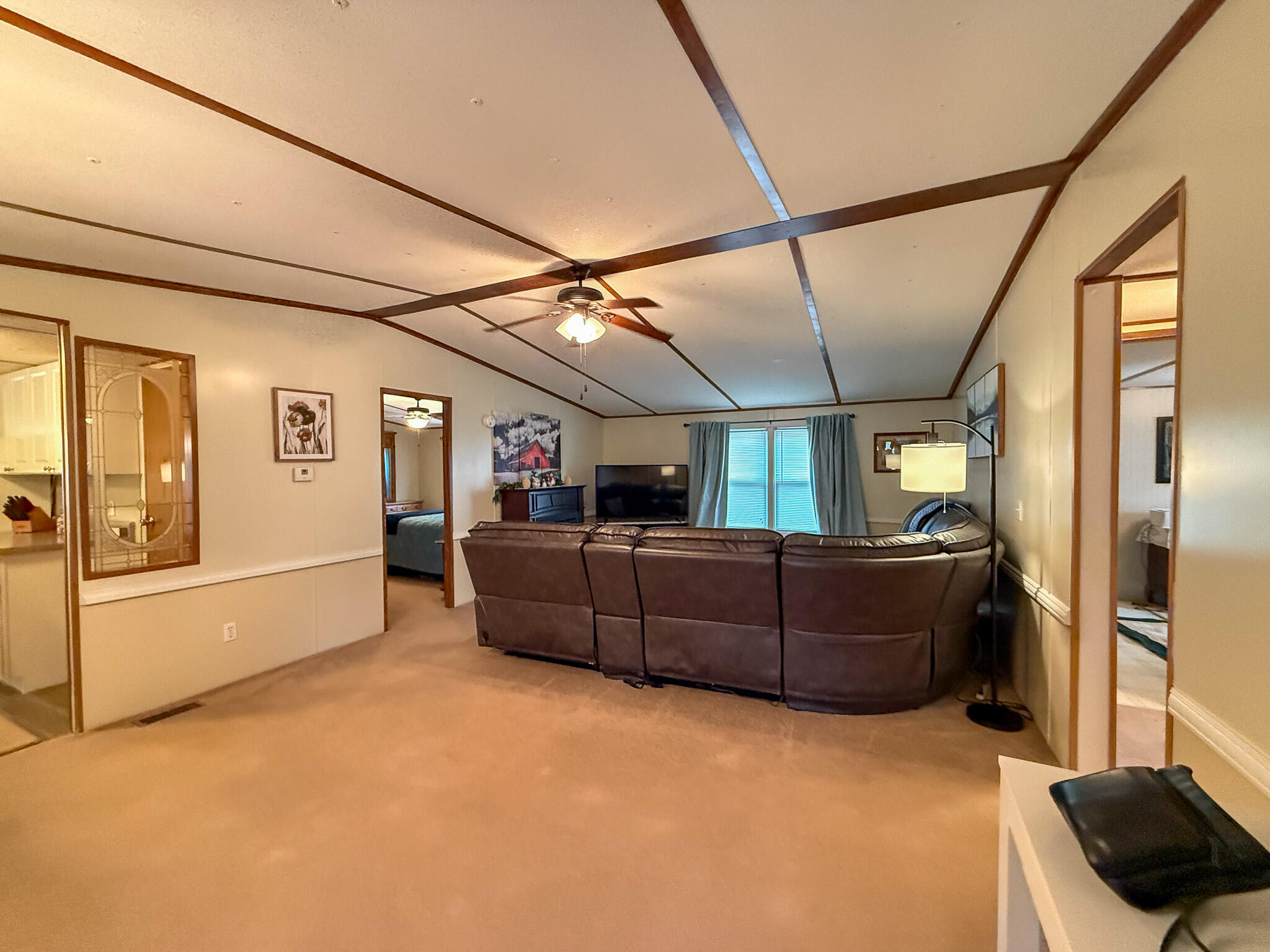 2906 Davis Road