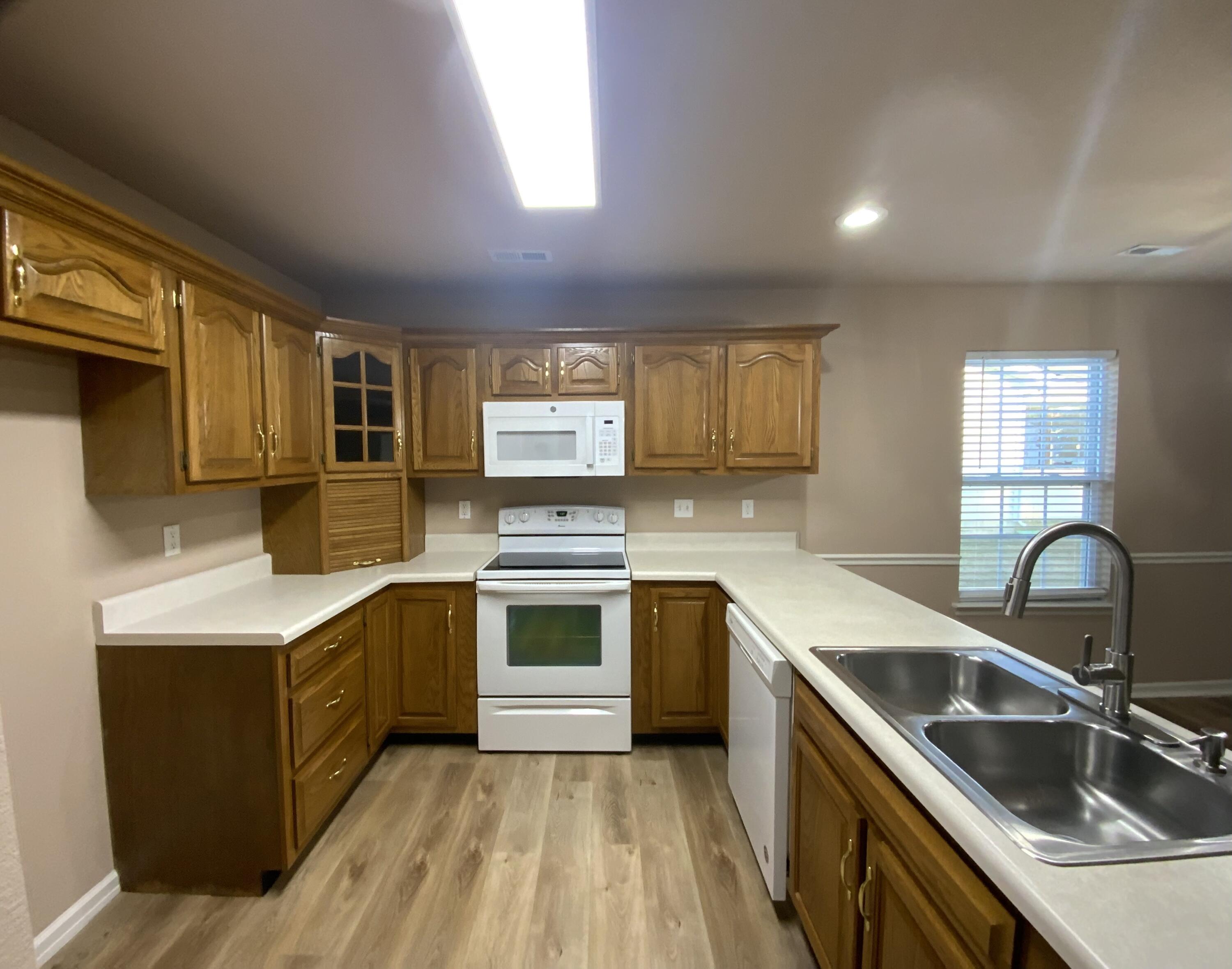 196 Flagstone Drive