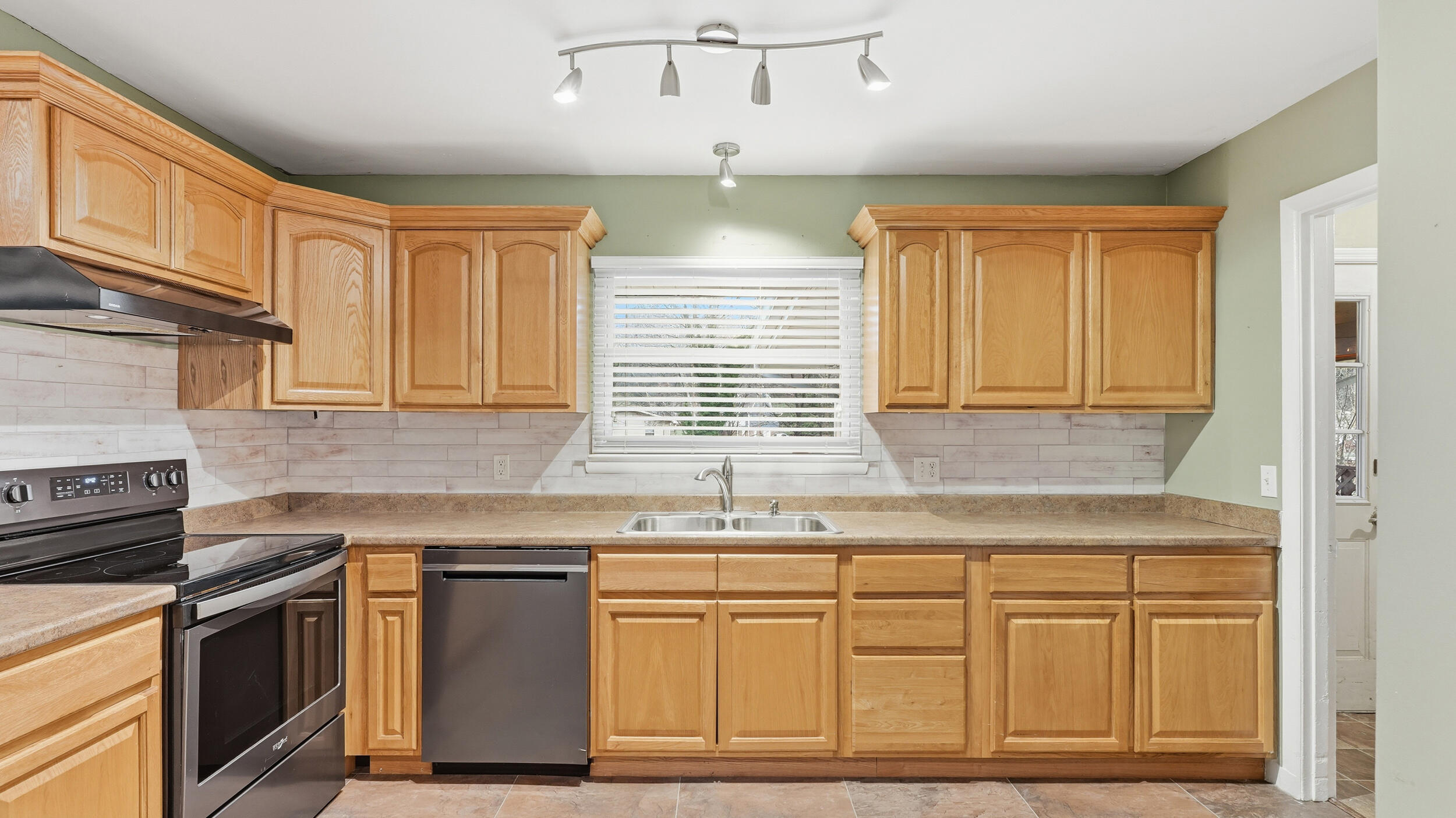 4625 Lake Haven Drive