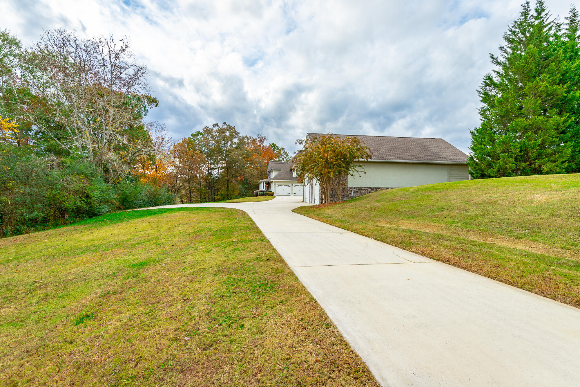 43 Hidden Hills Drive