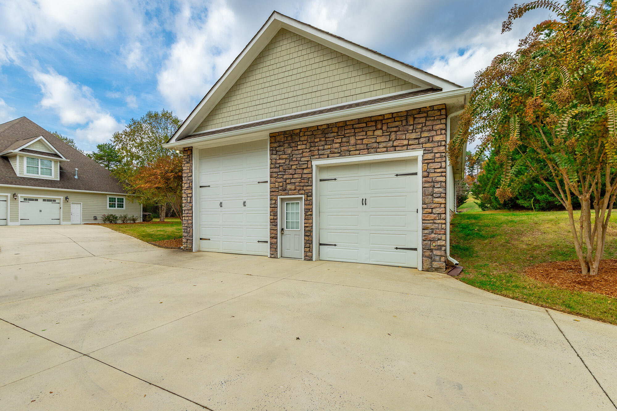 43 Hidden Hills Drive