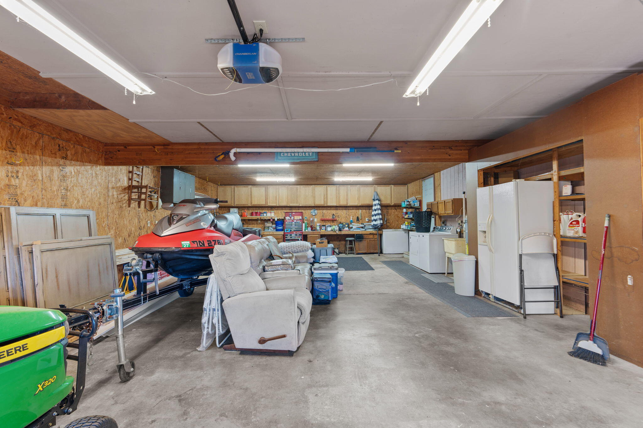 757 Lakehaven Circle