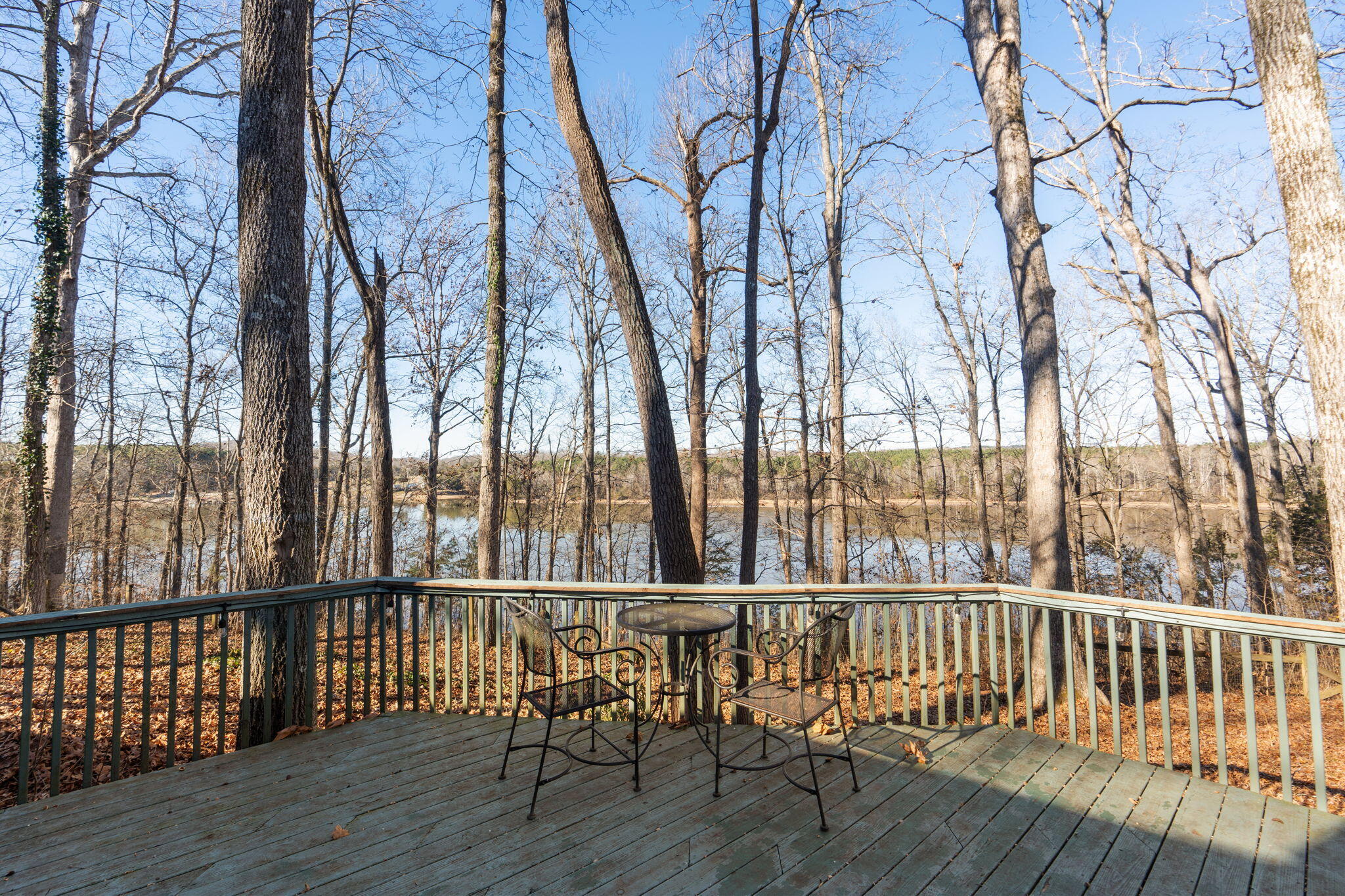 757 Lakehaven Circle