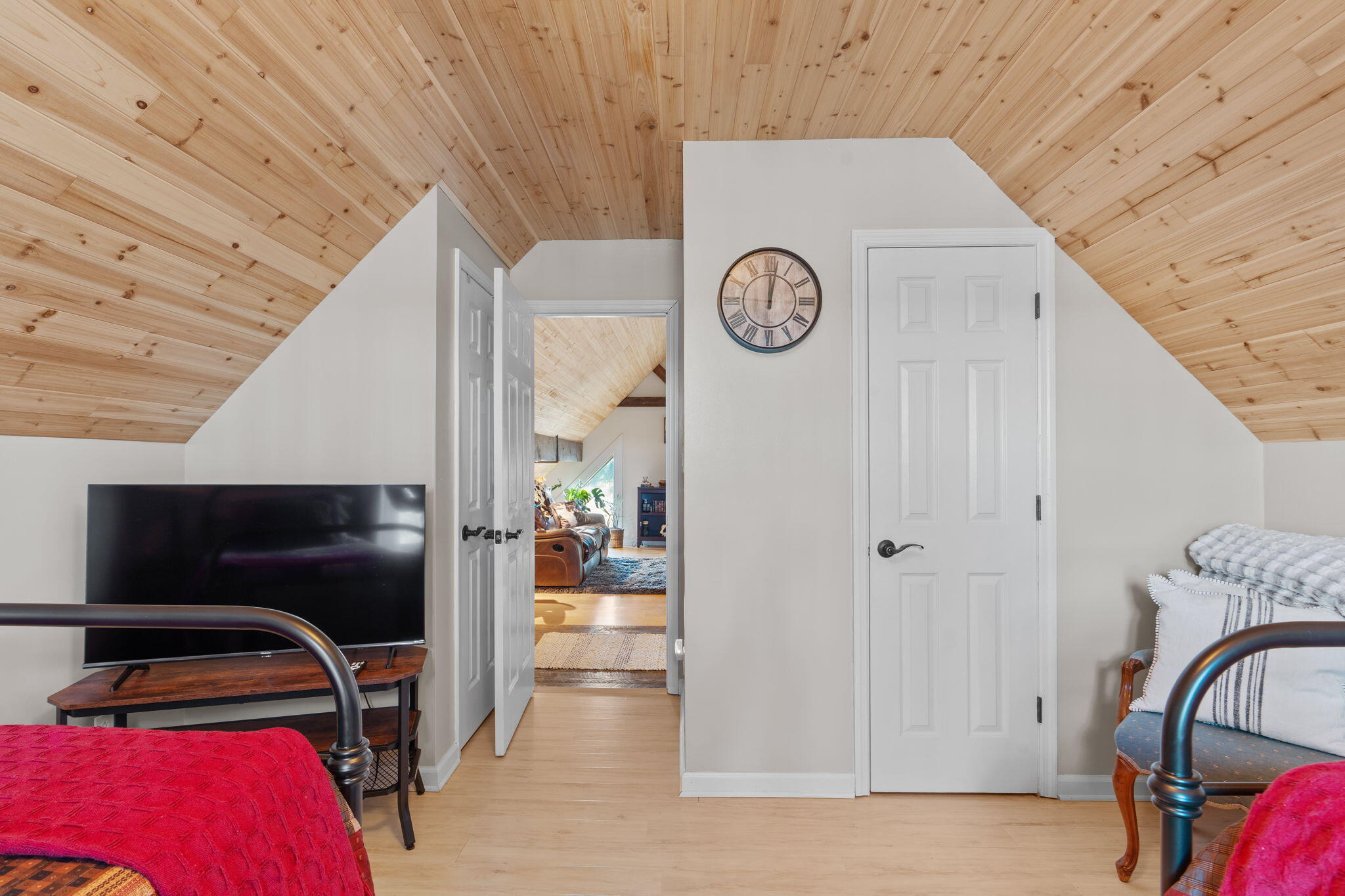 757 Lakehaven Circle