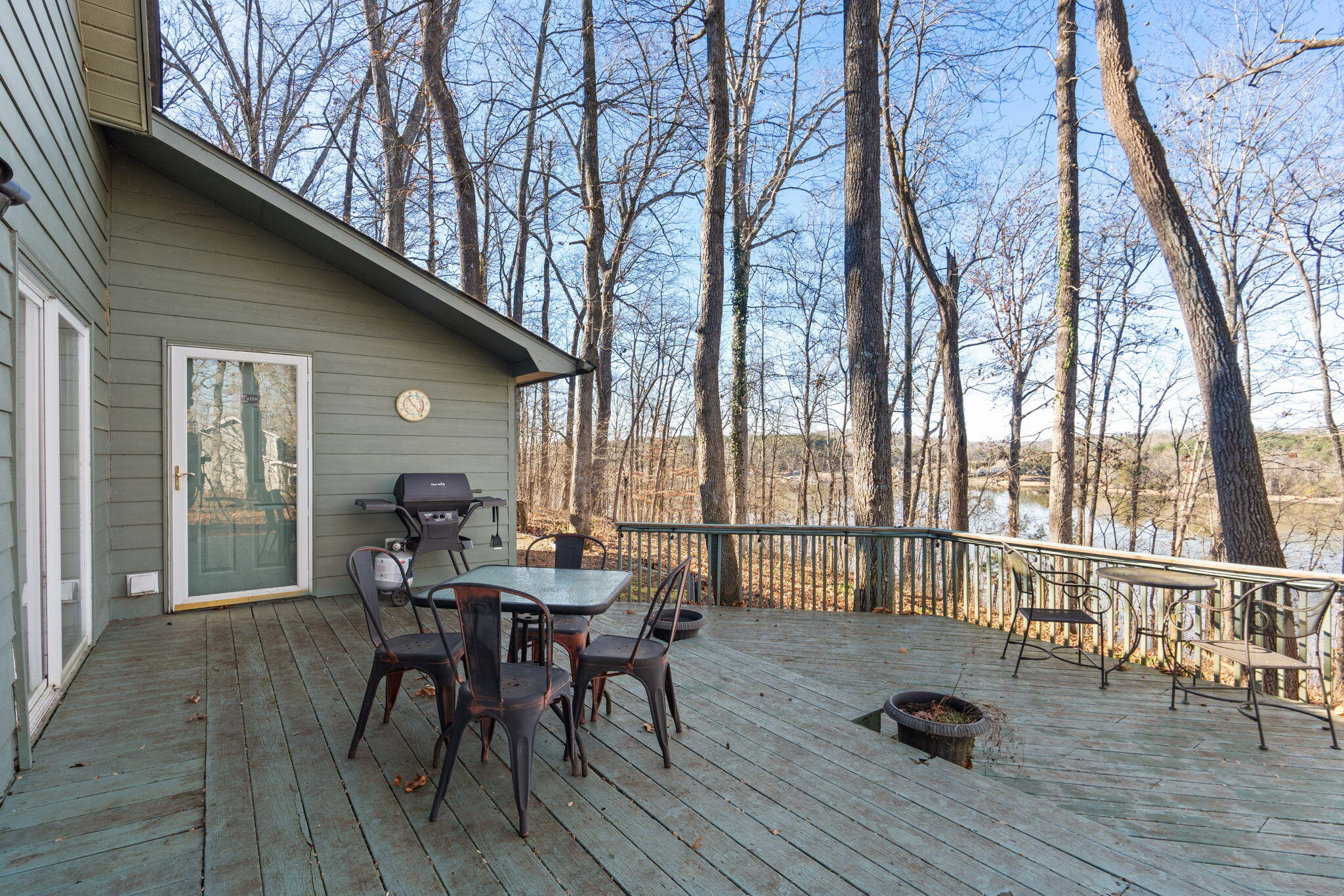 757 Lakehaven Circle