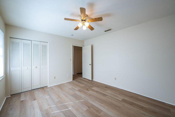 5041/5043 Shoals Lane