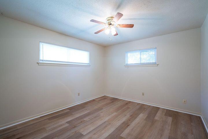 5041/5043 Shoals Lane