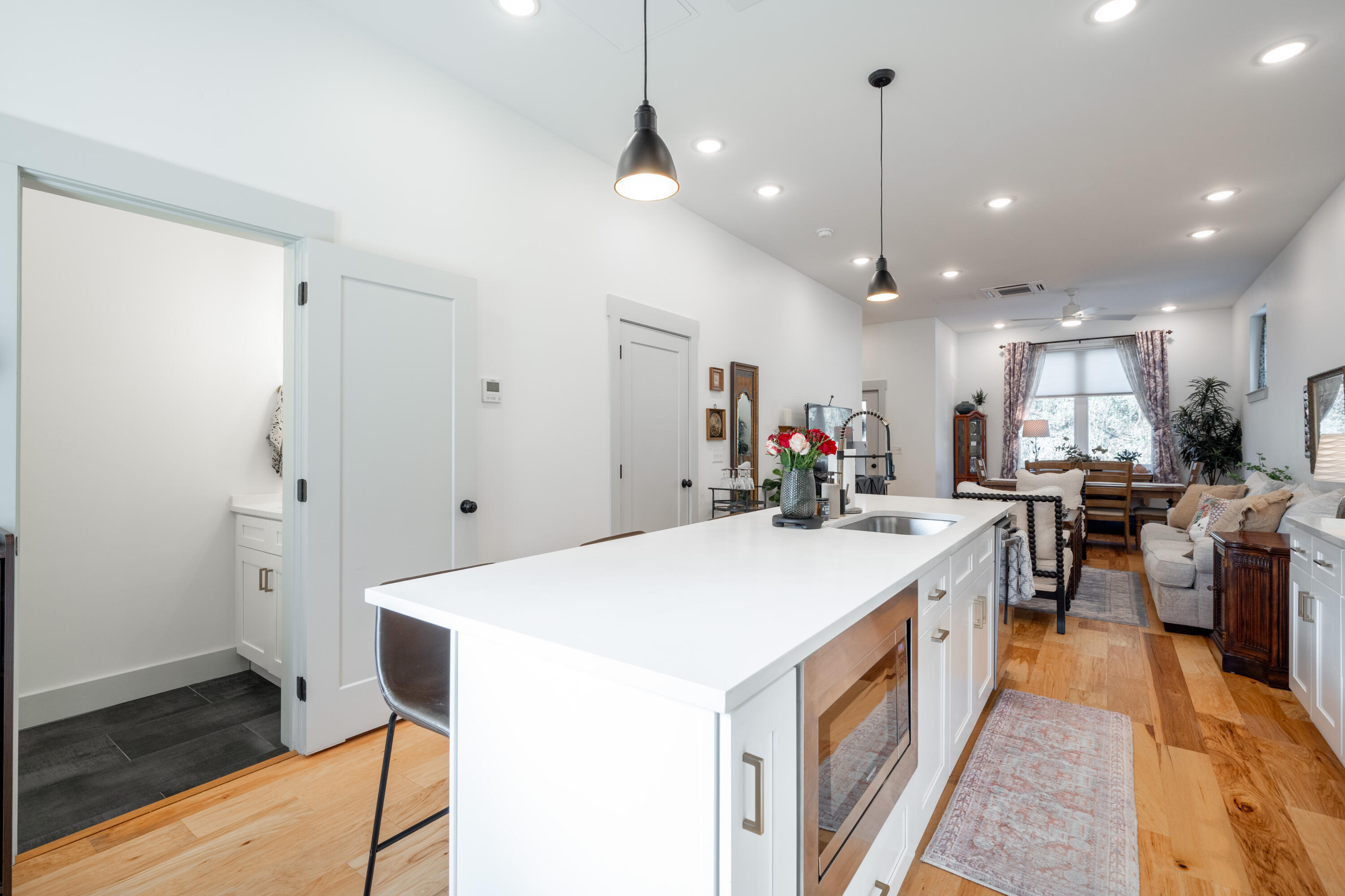 899 Cherokee Boulevard, 101