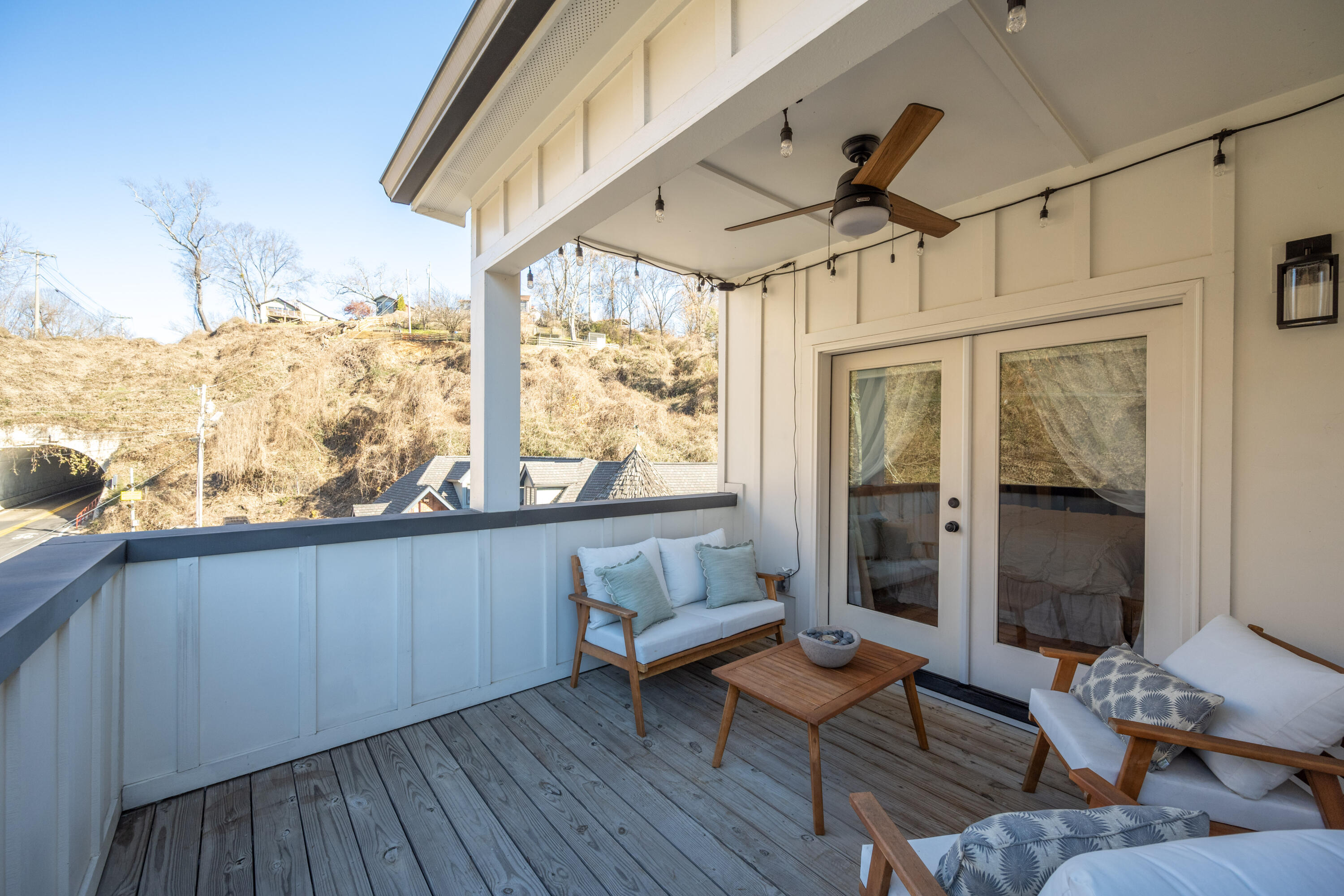 899 Cherokee Boulevard, 101