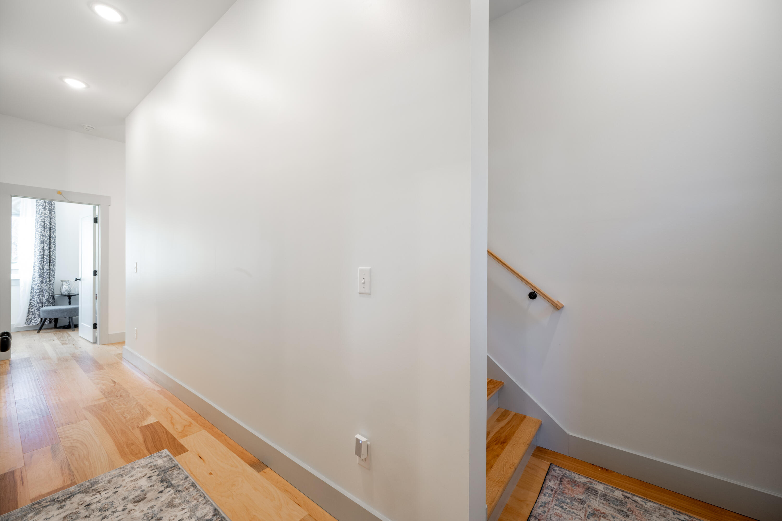 899 Cherokee Boulevard, 101