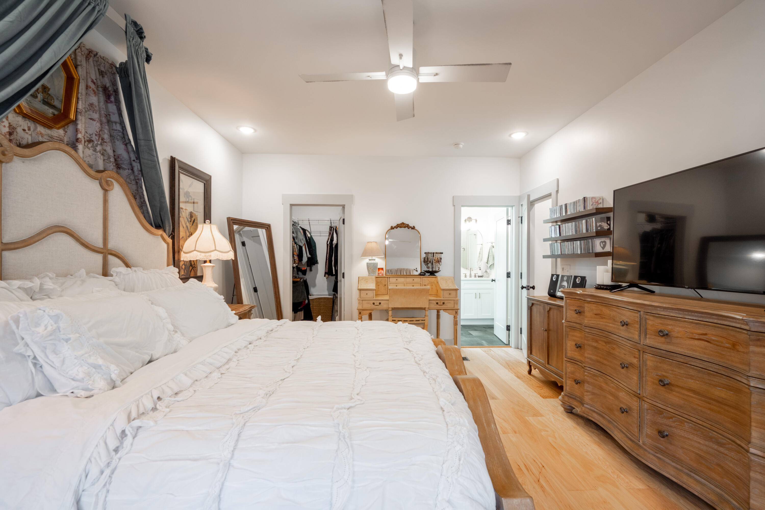 899 Cherokee Boulevard, 101