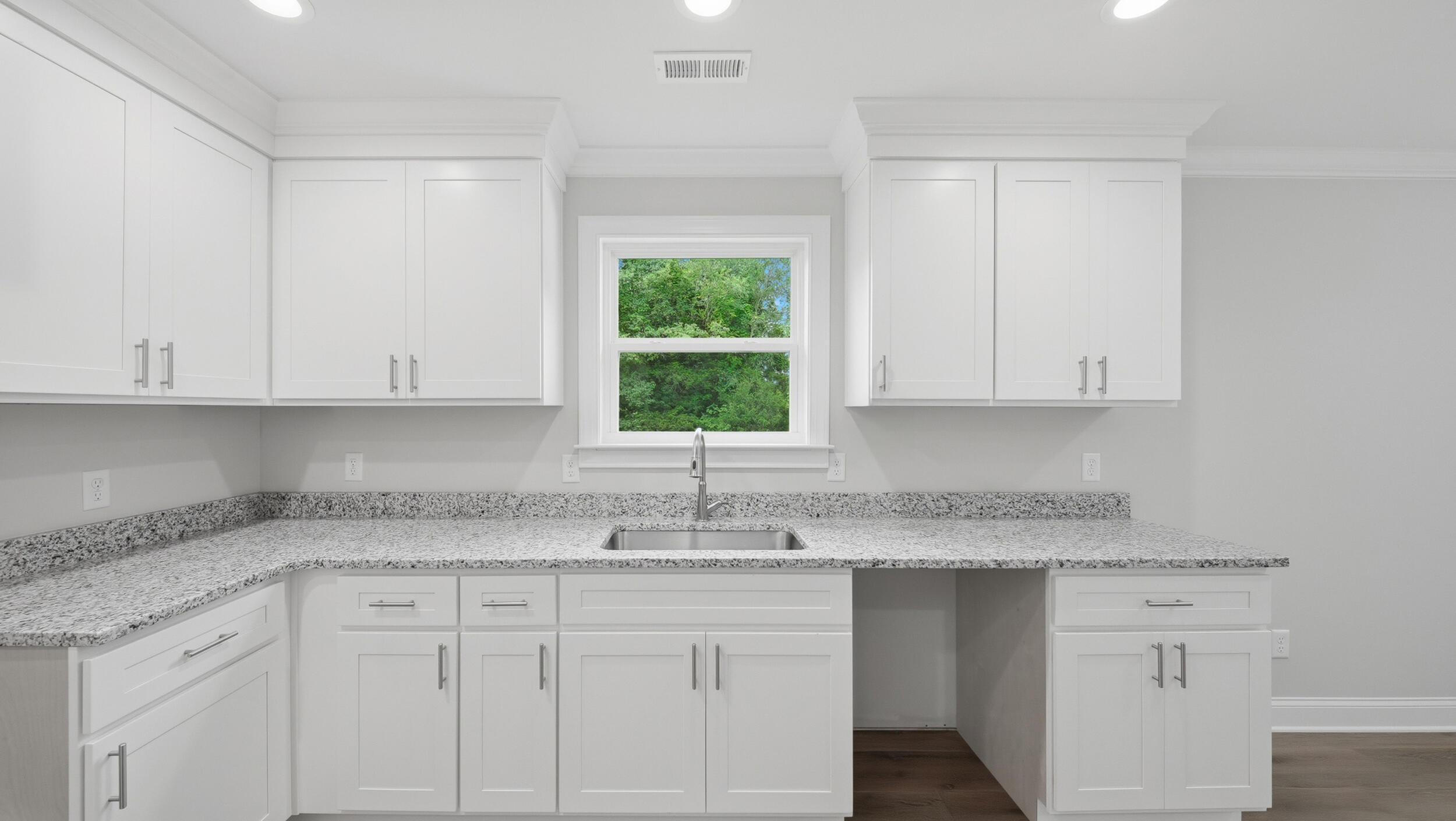 8076 Abraham Lane