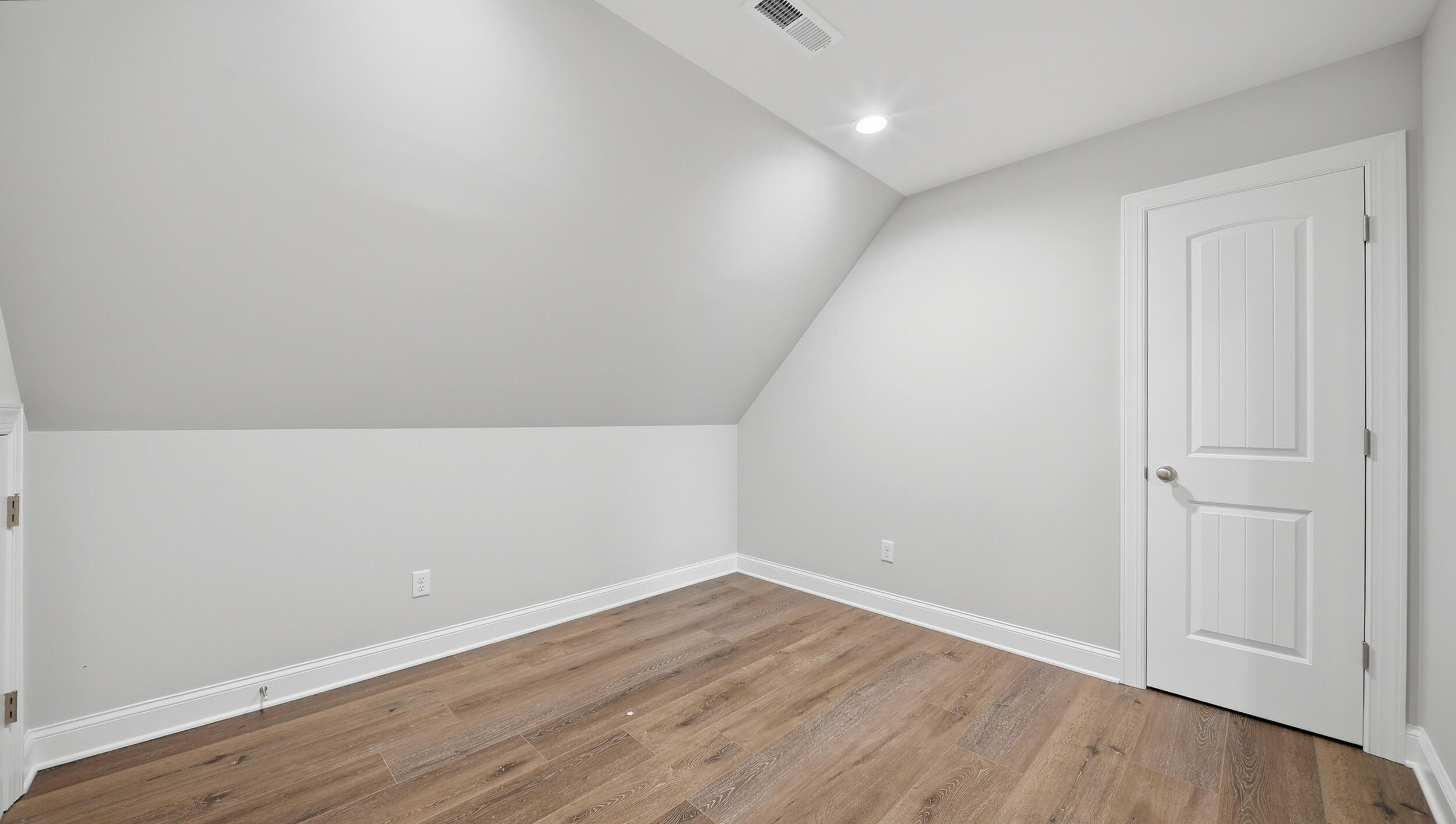 8076 Abraham Lane